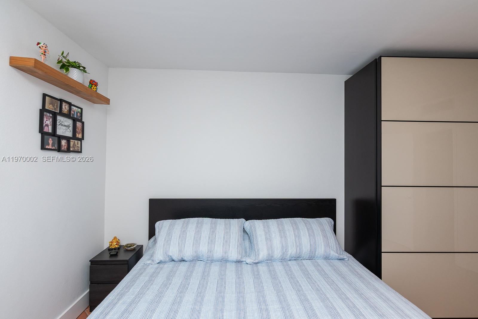 ADMIRAL TOWERS CONDO - Residential