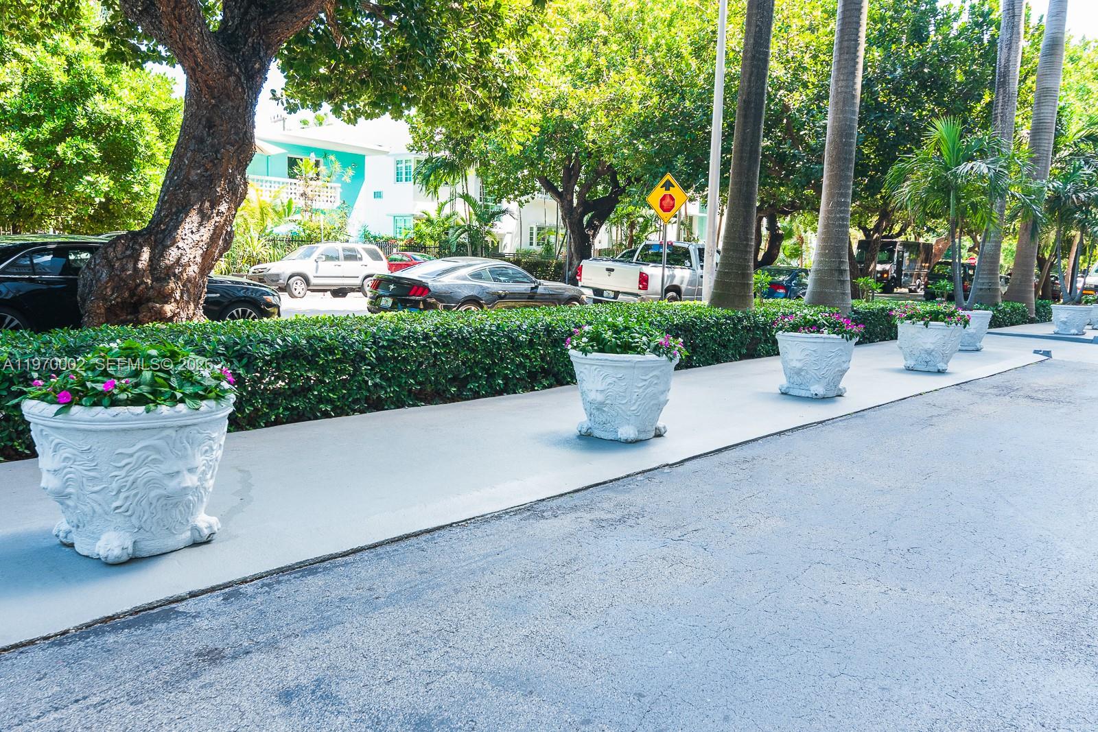 ADMIRAL TOWERS CONDO - Residential