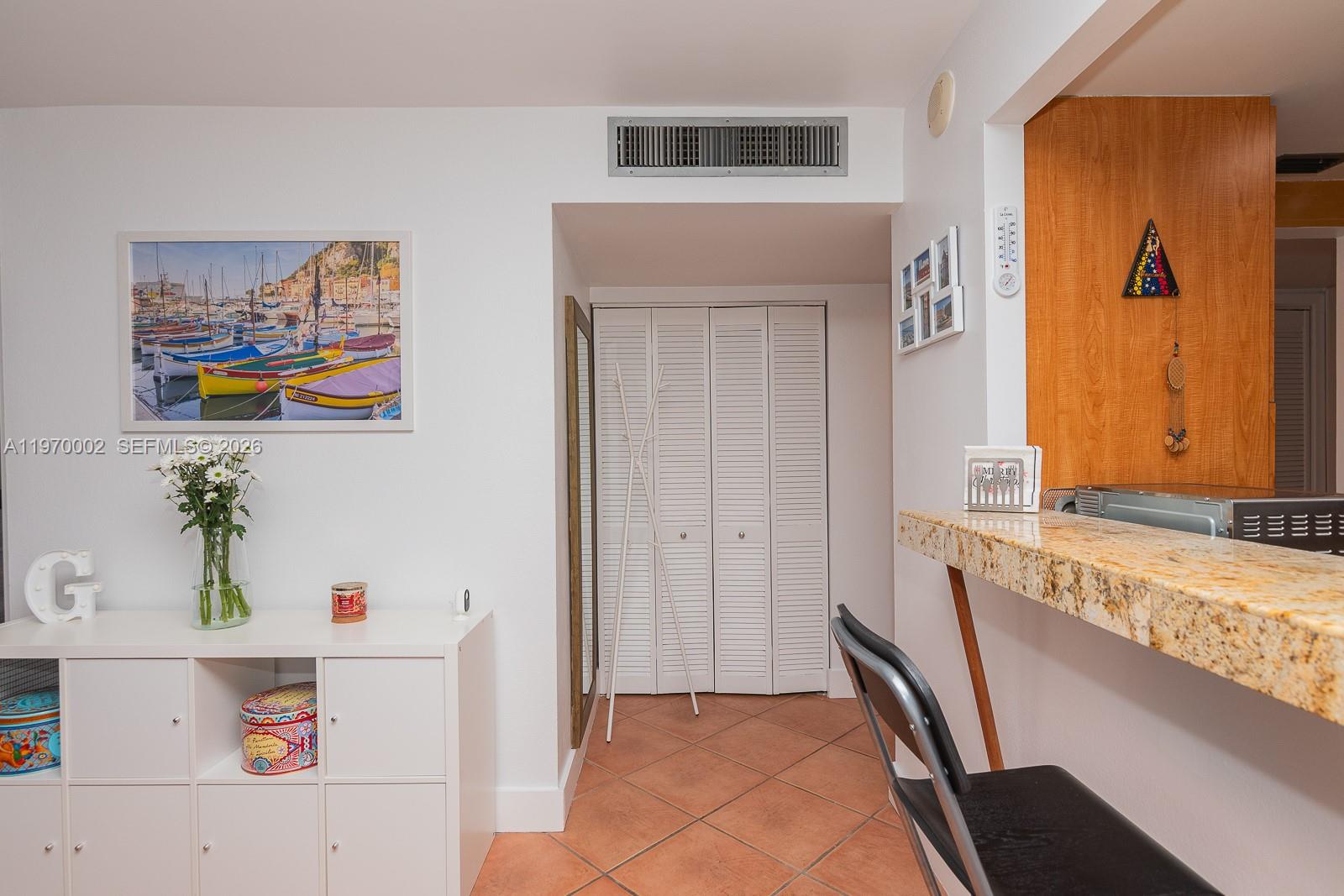 ADMIRAL TOWERS CONDO - Residential