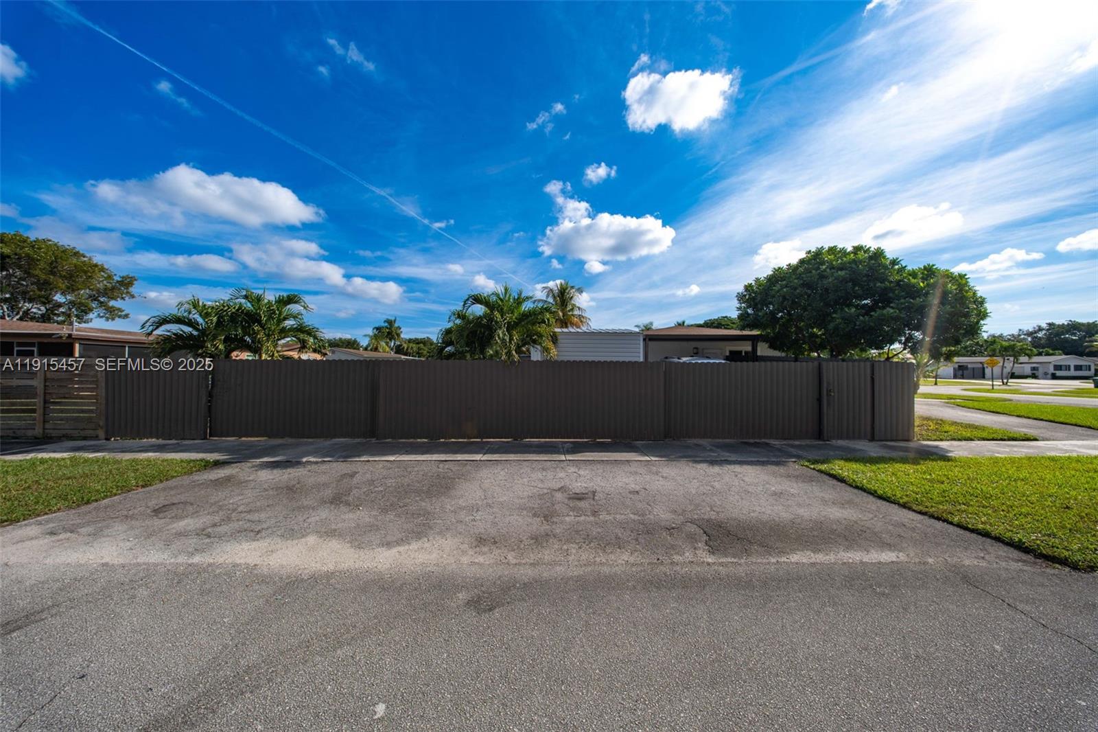 KENDALE SEC 1 - Residential