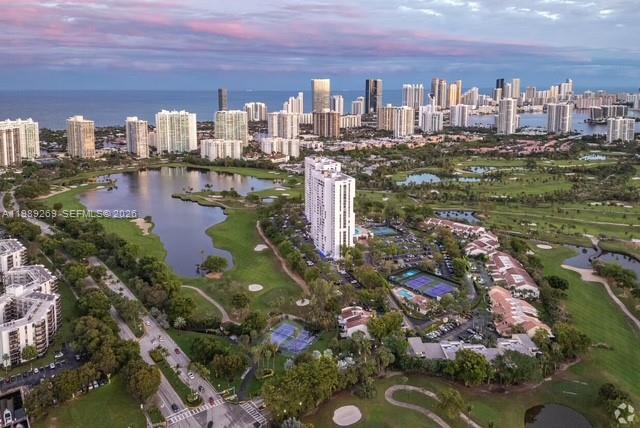 THE LANDMARK CONDO - Residential