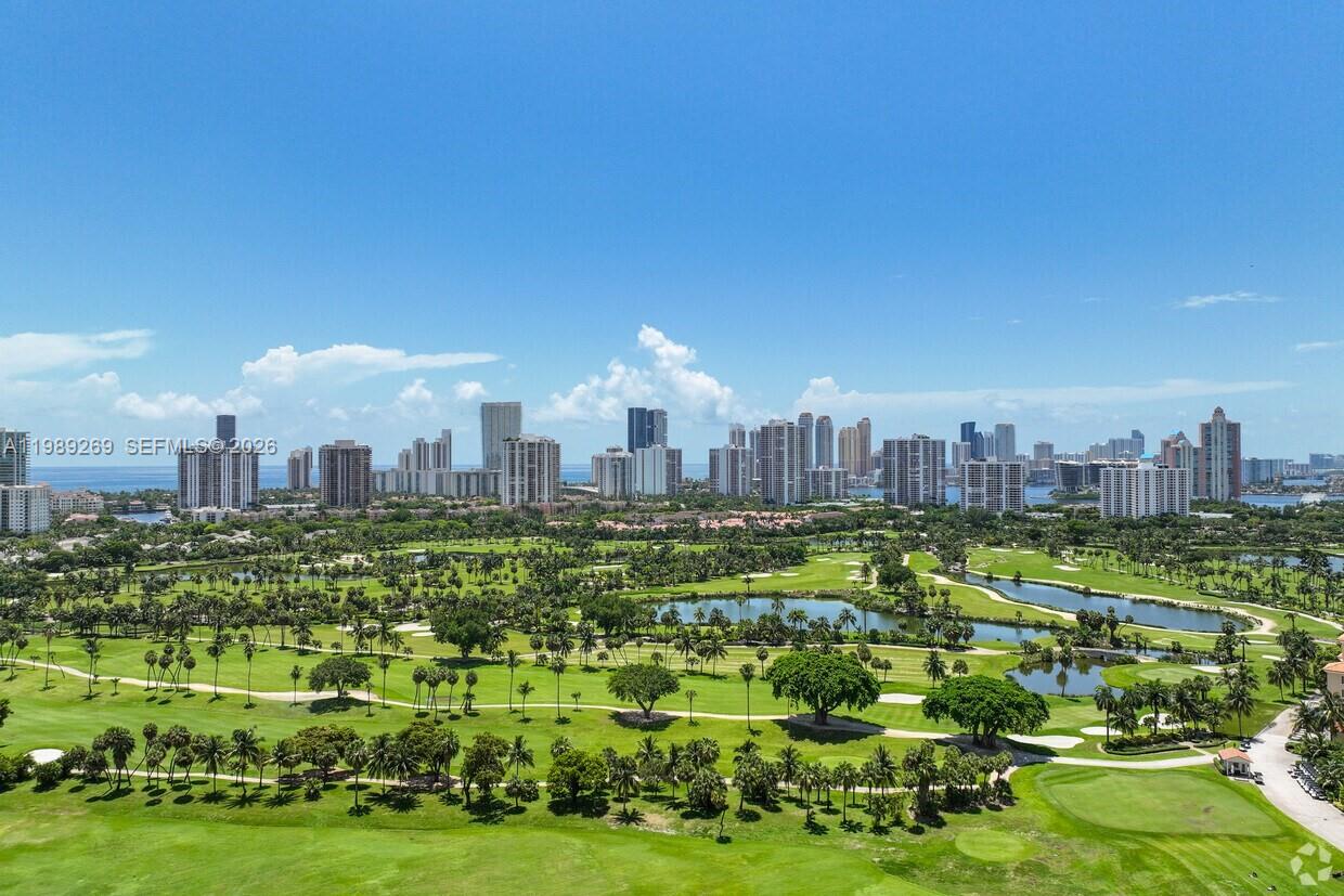 THE LANDMARK CONDO - Residential