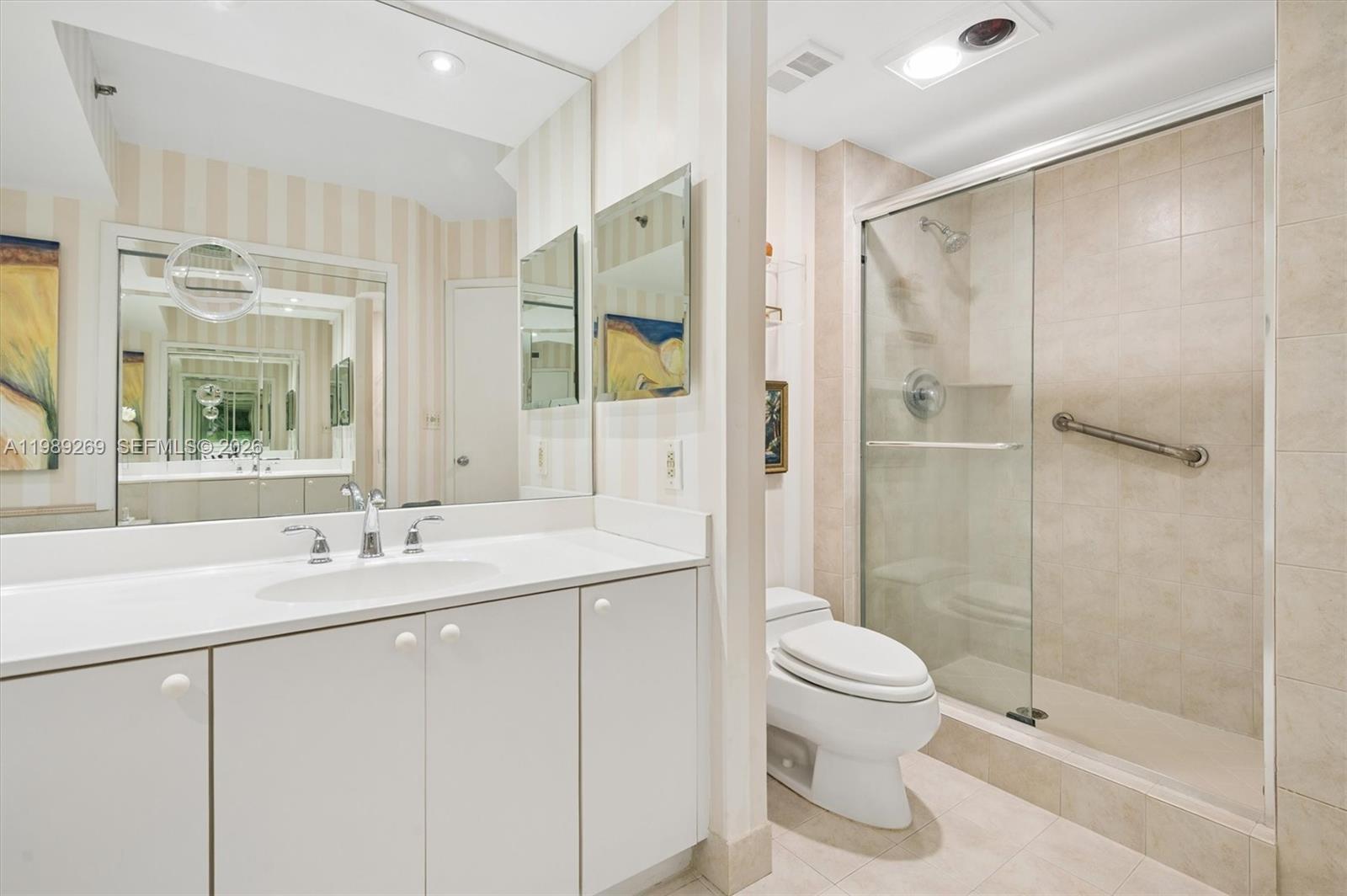 THE LANDMARK CONDO - Residential