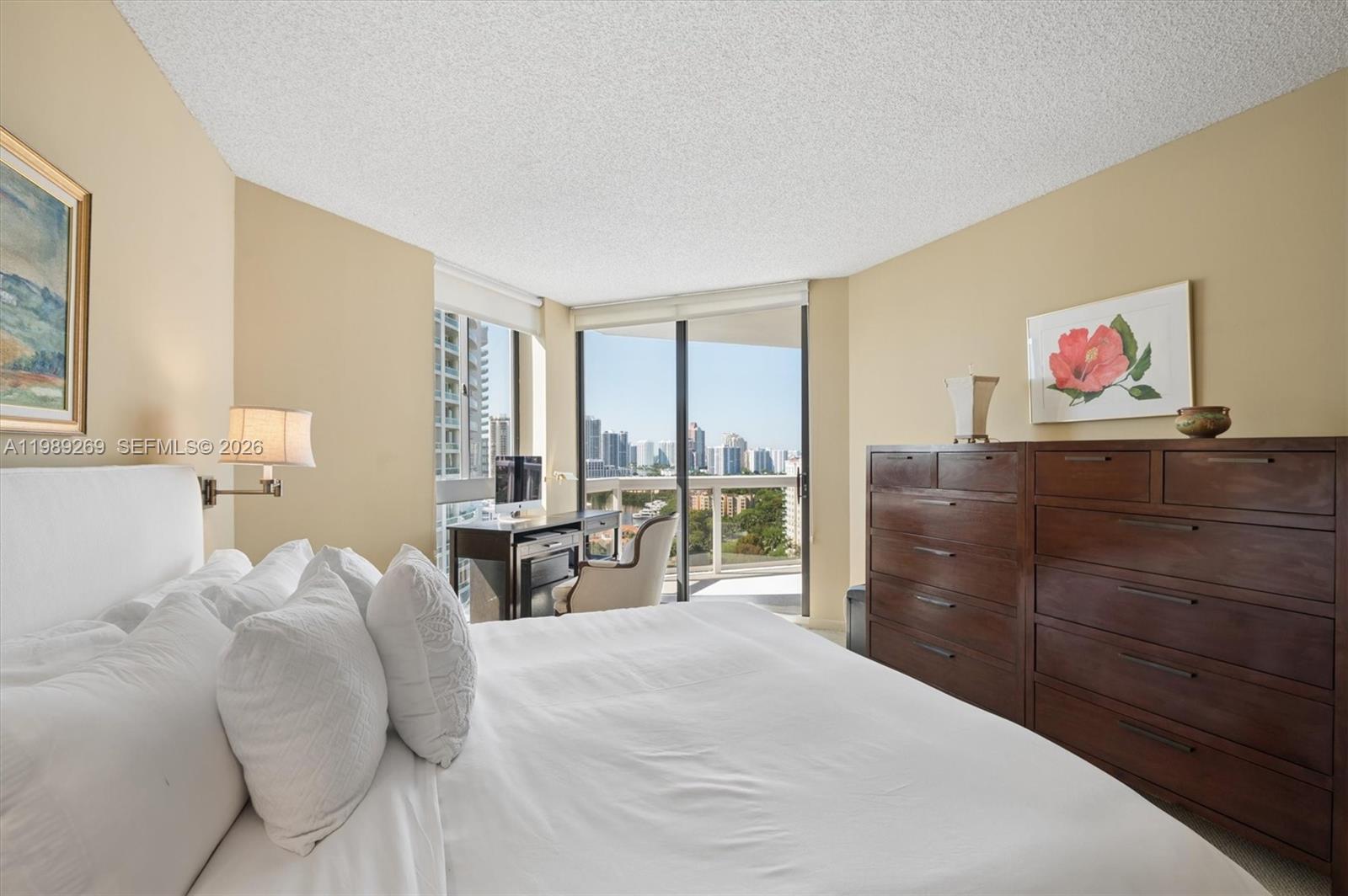 THE LANDMARK CONDO - Residential