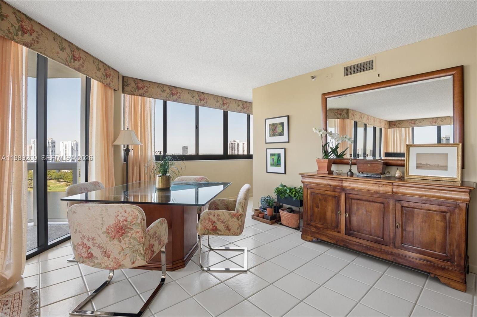 THE LANDMARK CONDO - Residential