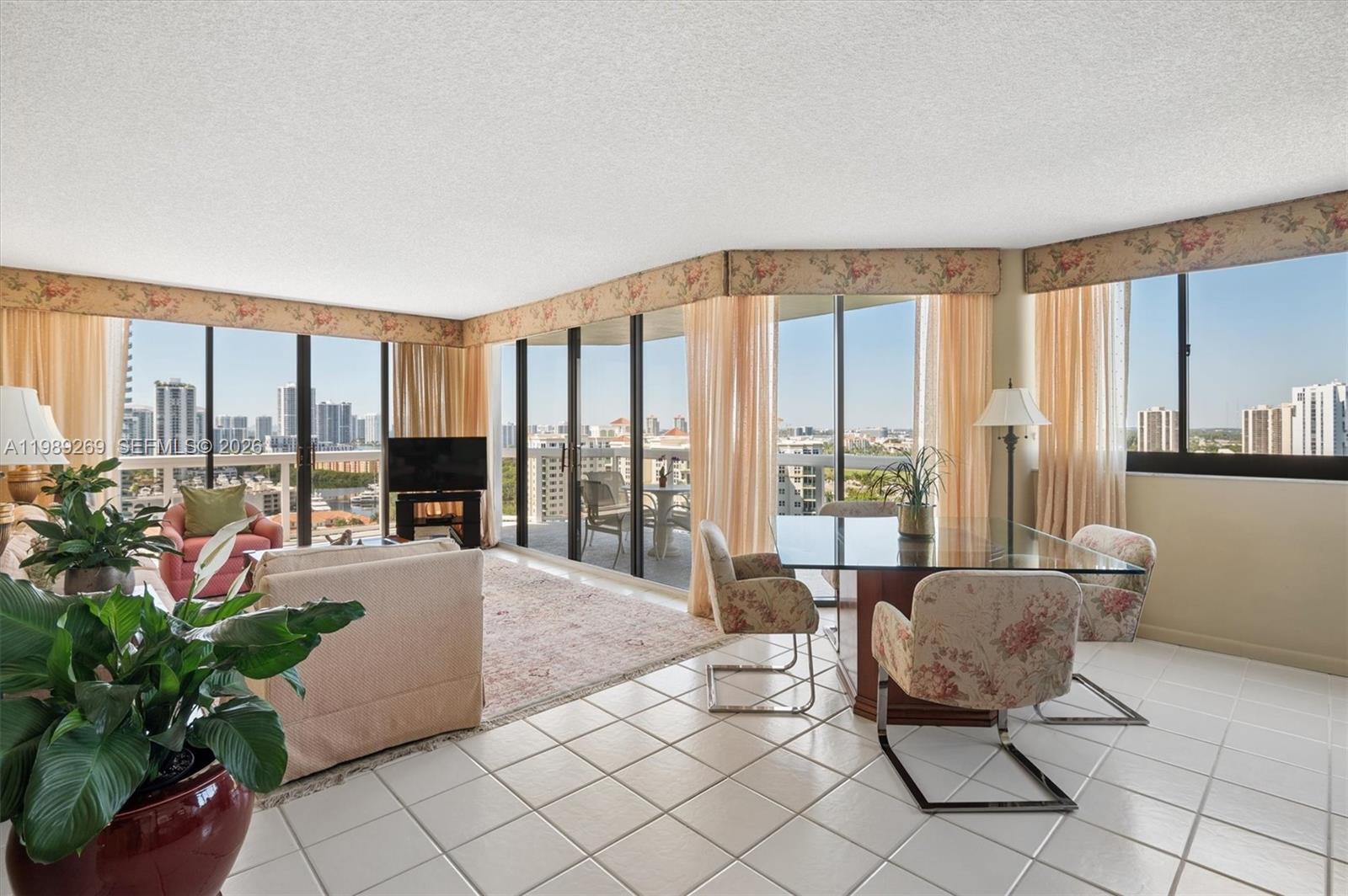 THE LANDMARK CONDO - Residential