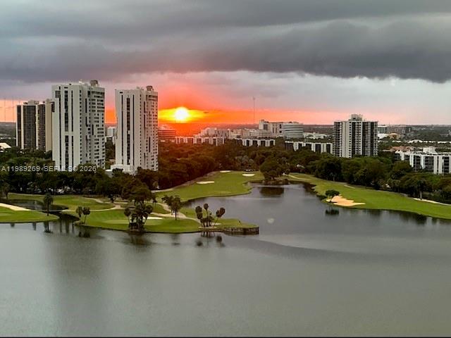 THE LANDMARK CONDO - Residential
