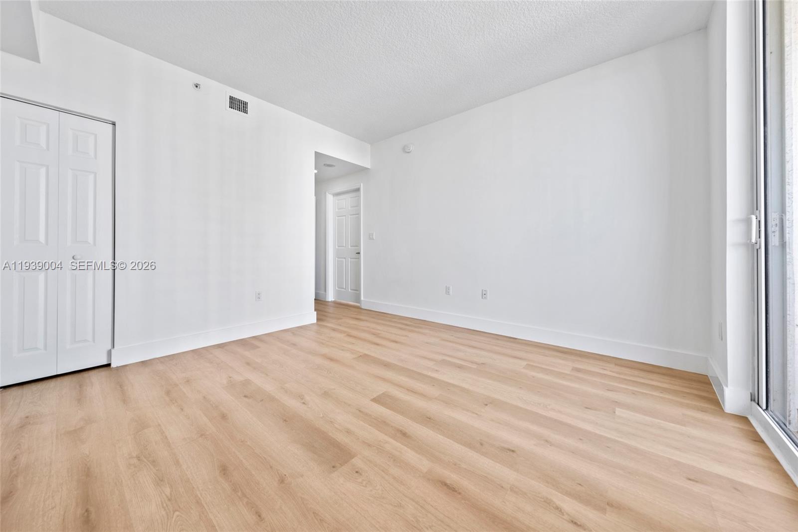 GABLES PARK TOWER - Residential