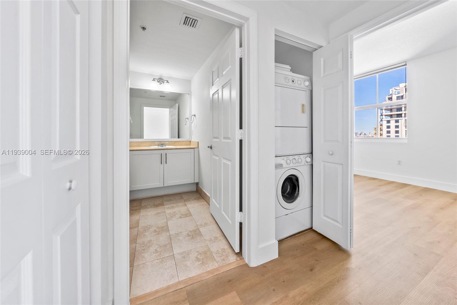 GABLES PARK TOWER - Residential