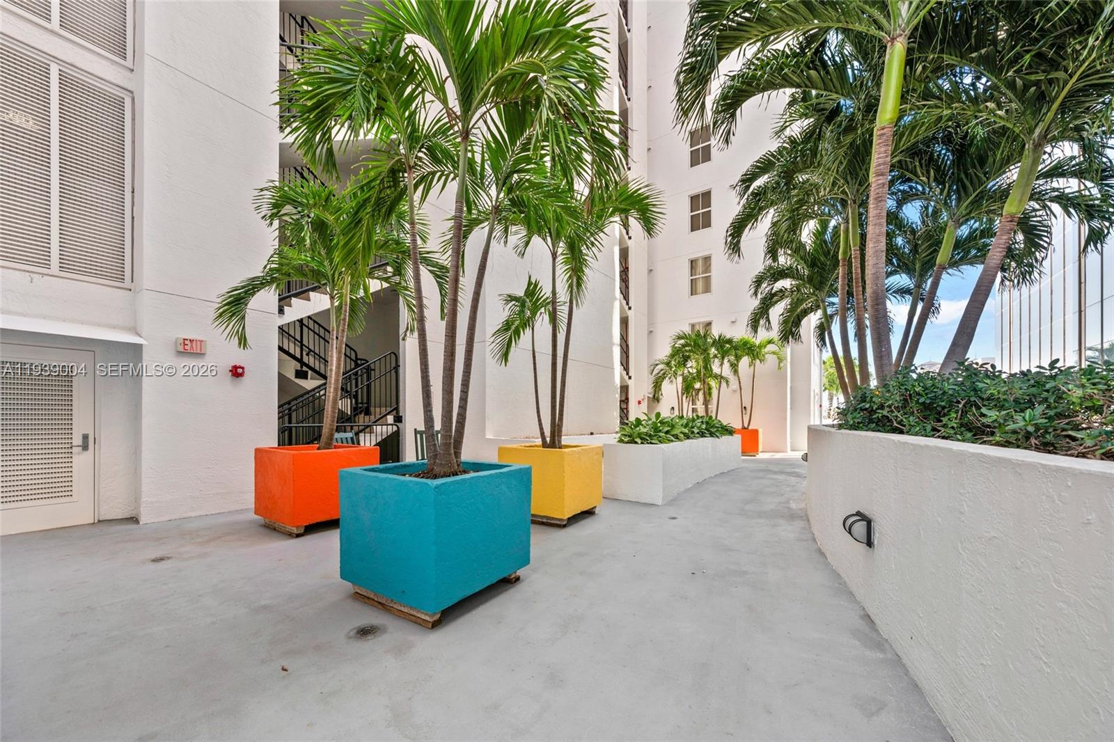 GABLES PARK TOWER - Residential