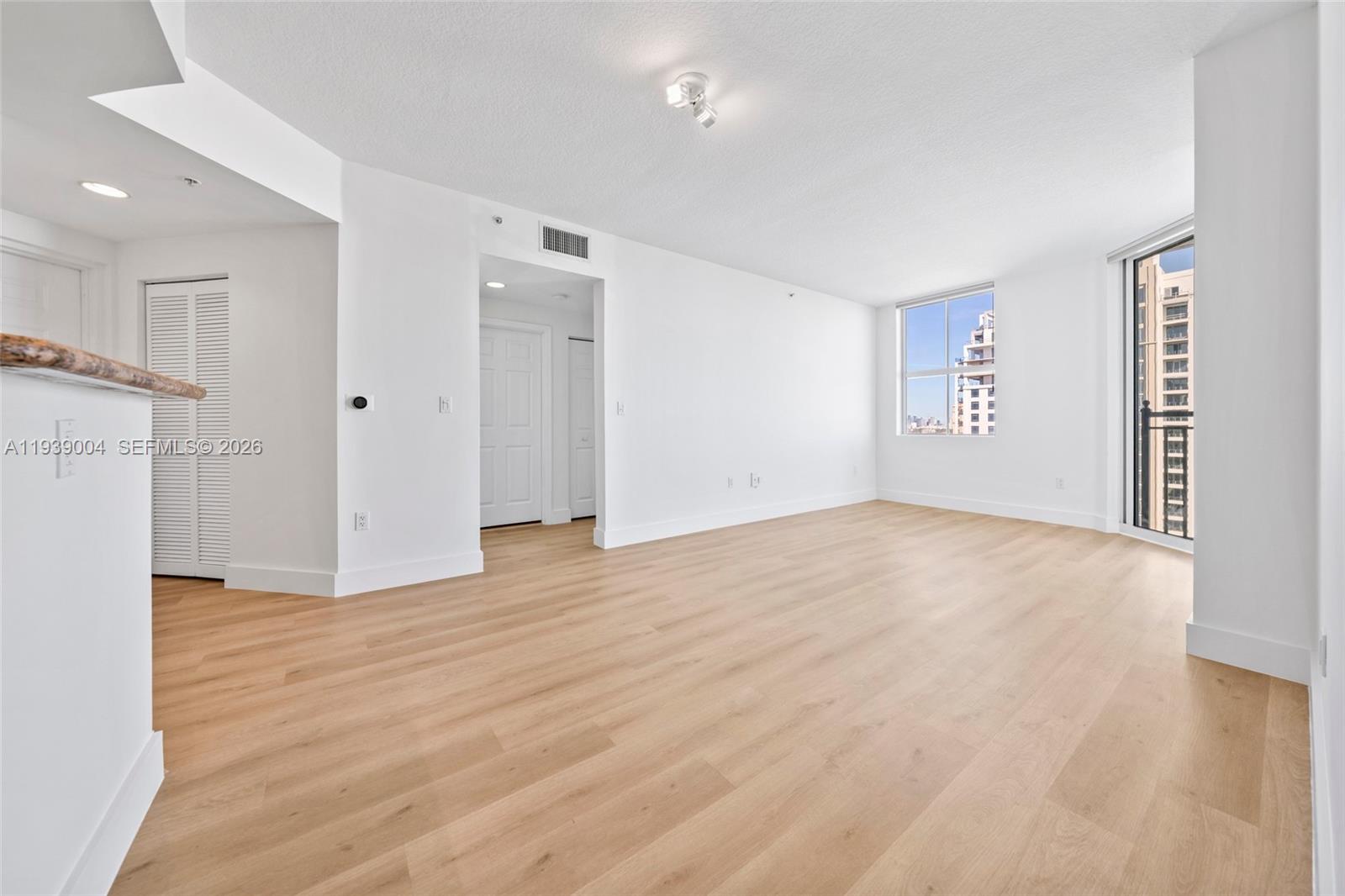 GABLES PARK TOWER - Residential