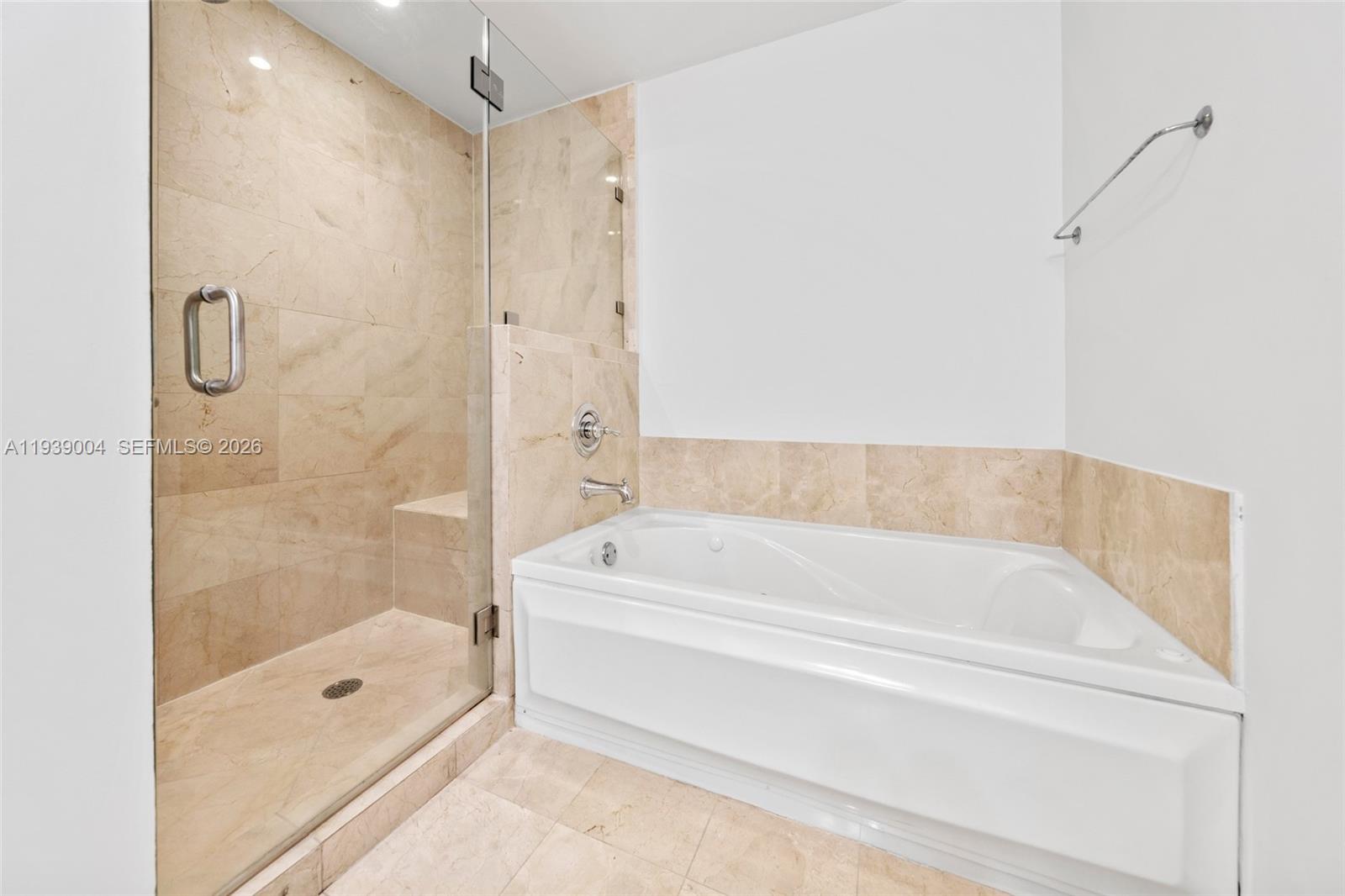 GABLES PARK TOWER - Residential