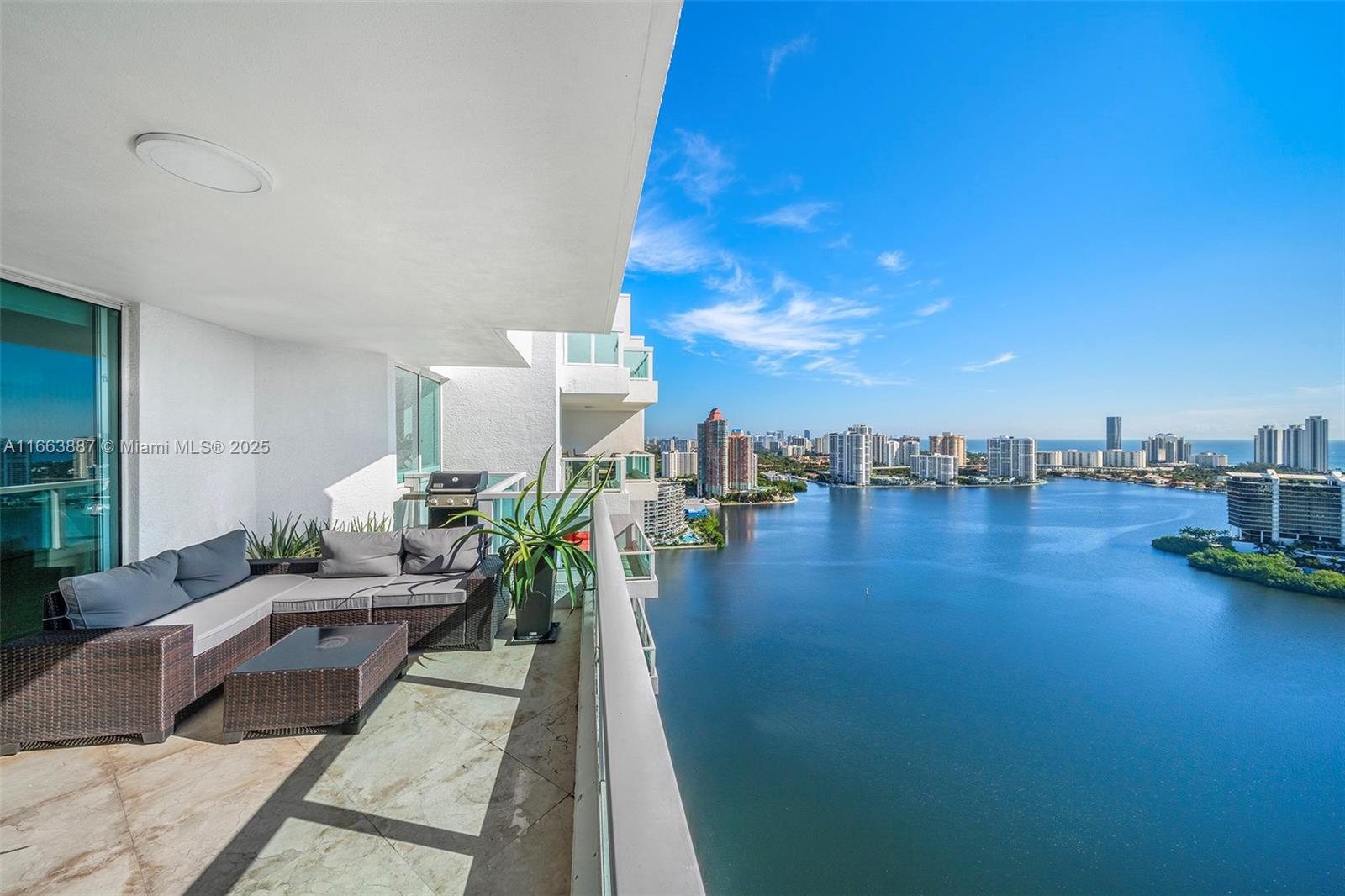 THE PENINSULA CONDO - Residential