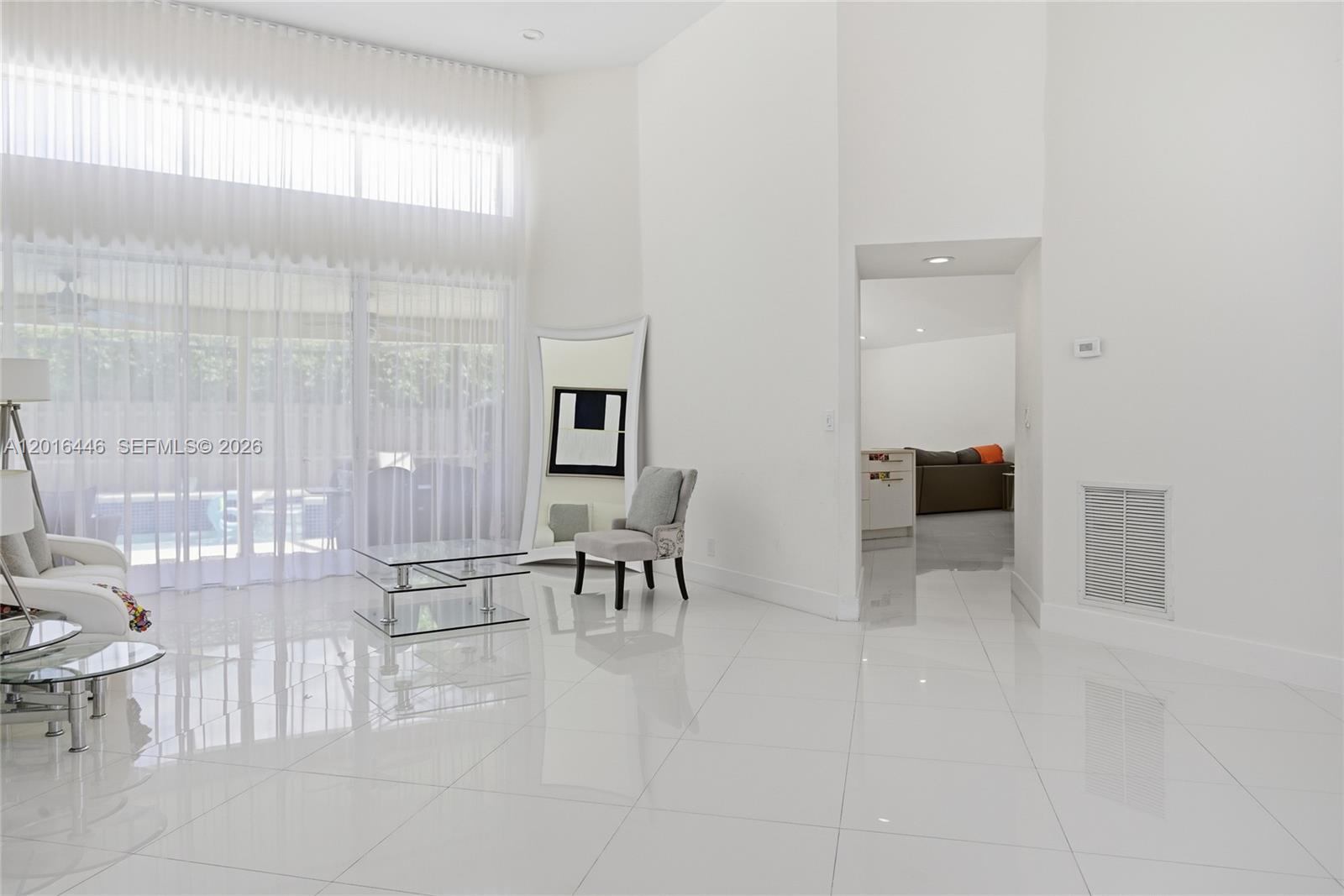 WEST BOCA LAKE - Residential