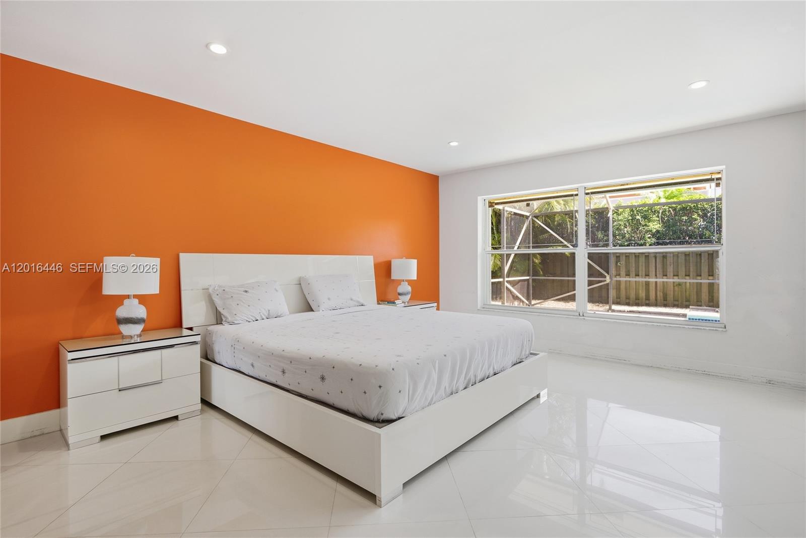 WEST BOCA LAKE - Residential
