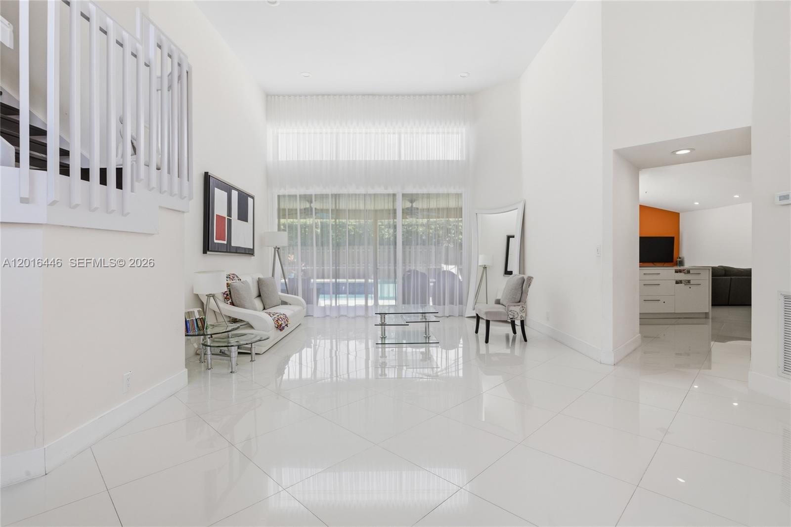 WEST BOCA LAKE - Residential