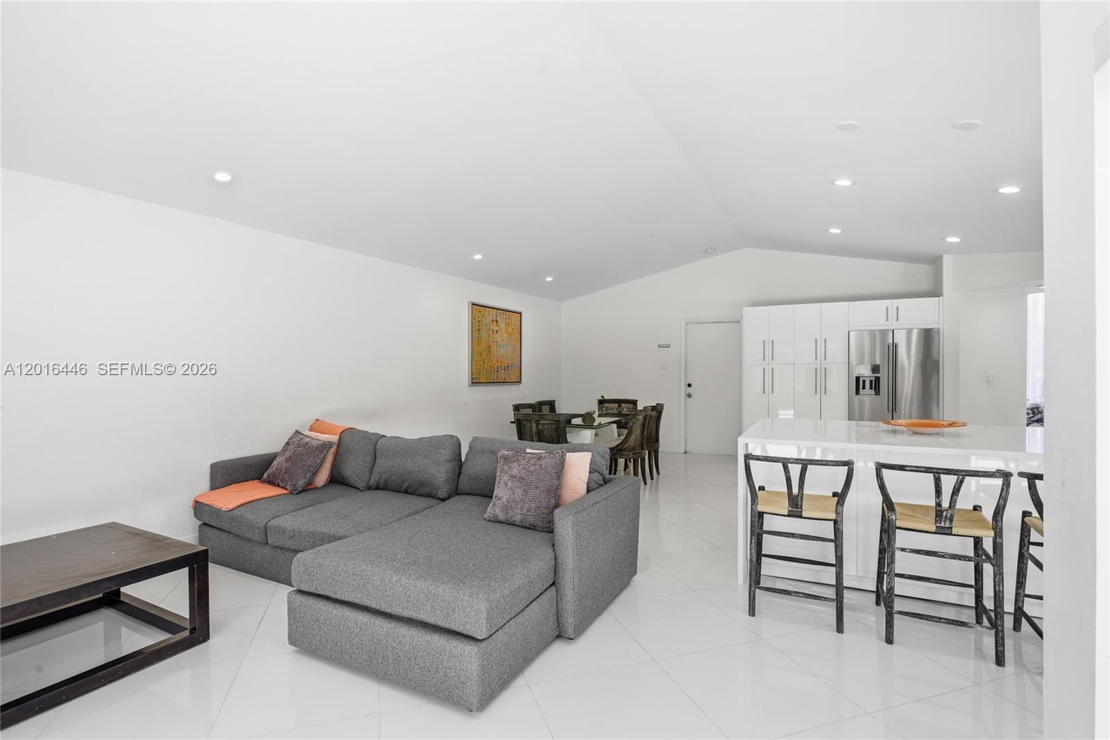 WEST BOCA LAKE - Residential