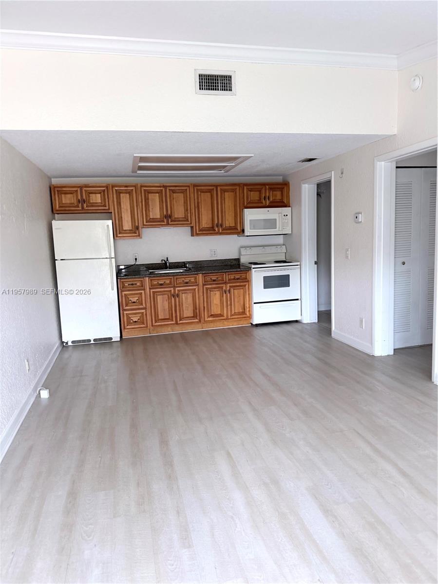 SOUTHGATE VILLAS CONDO - Residential Lease