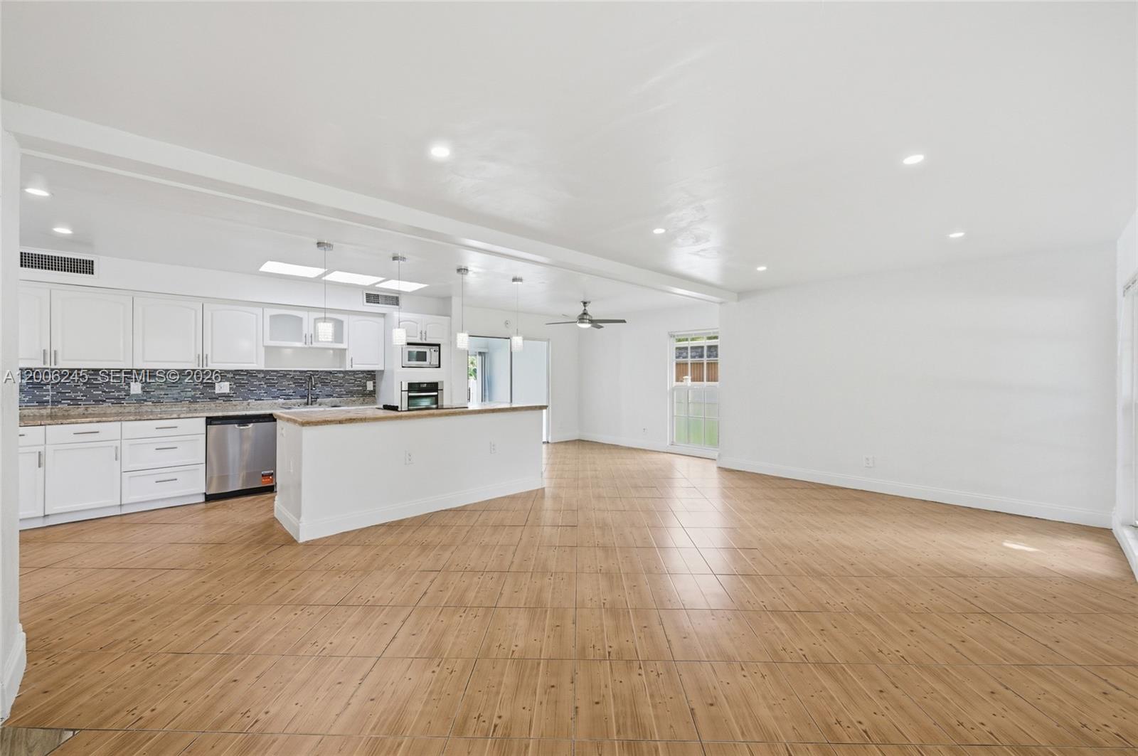 , Tamarac, FL, 33321/$470,000 4 1328479778