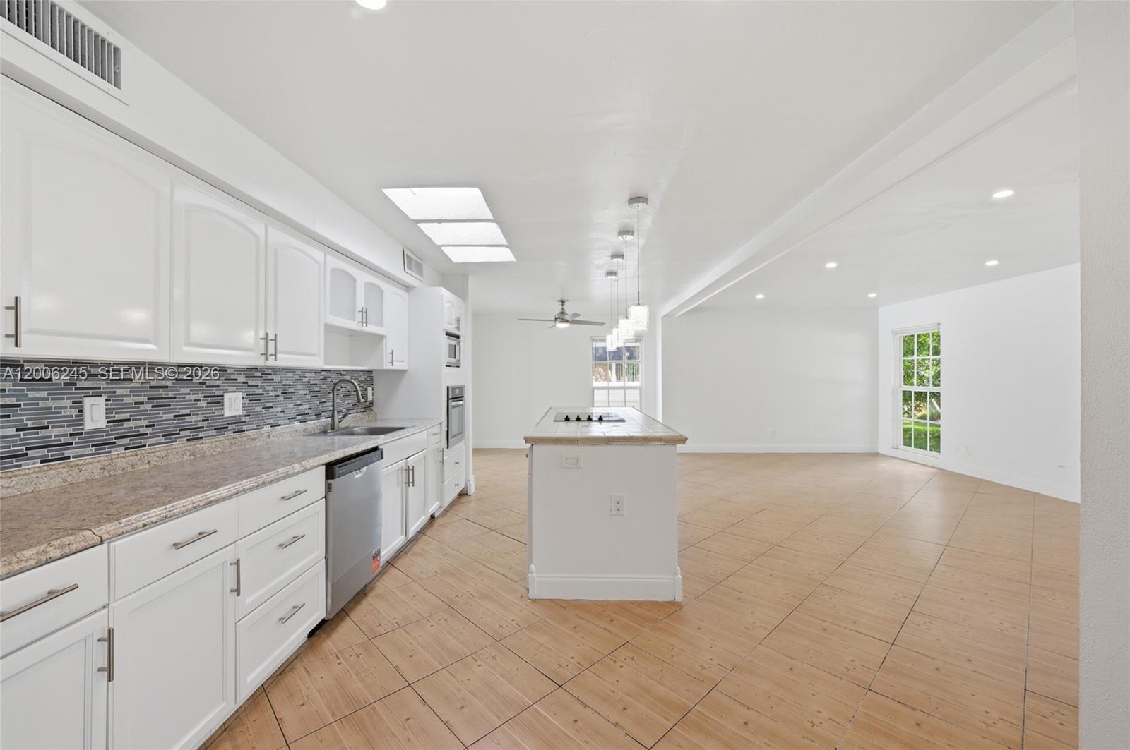 MAINLANDS OF TAMARAC LAKE - Residential