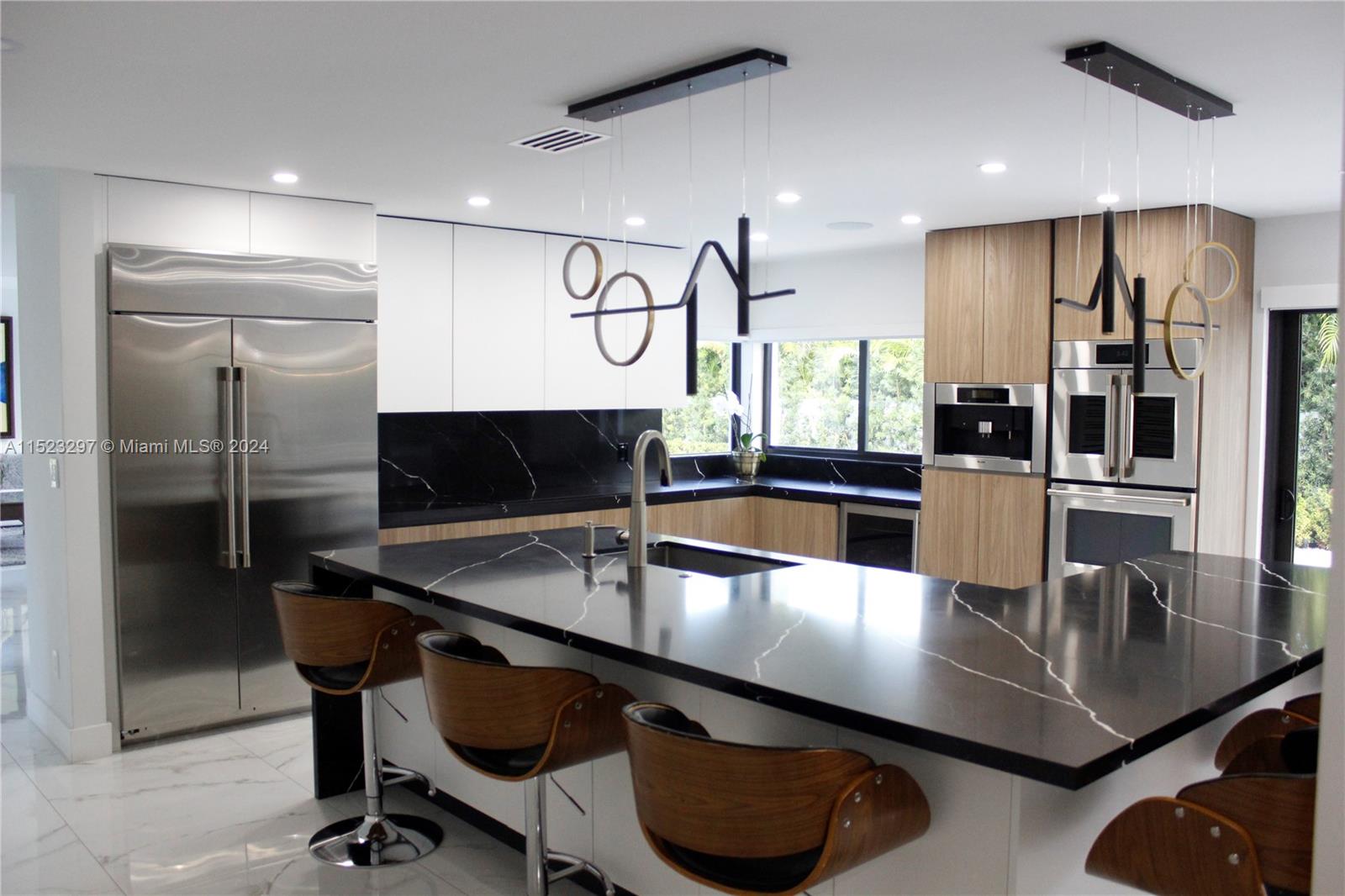 DORAL ESTATES - Residential