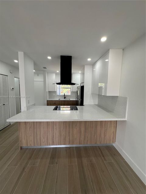 7505 SW 82nd St 311 Miami FL 33143