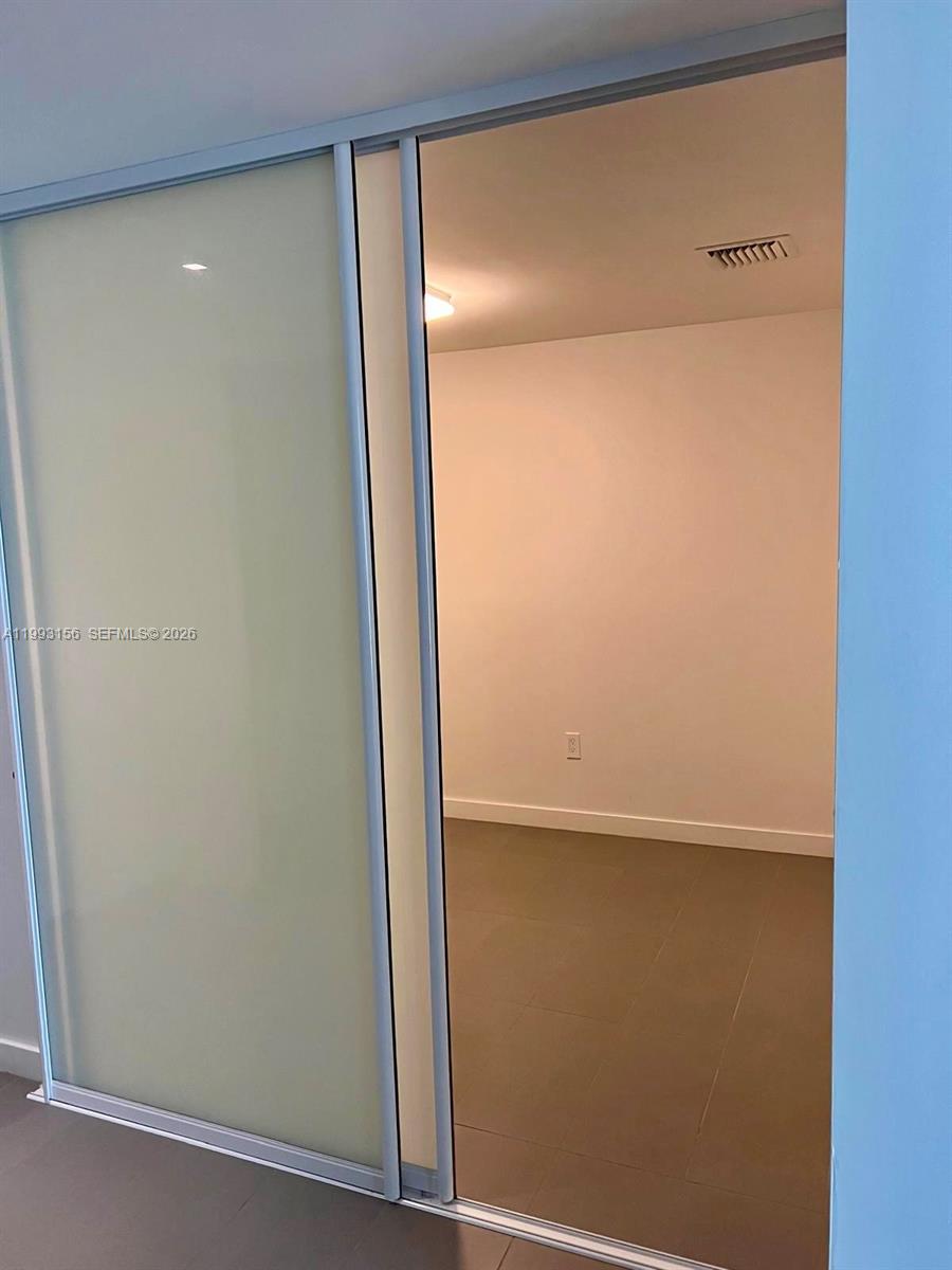 CANVAS CONDO - Residential