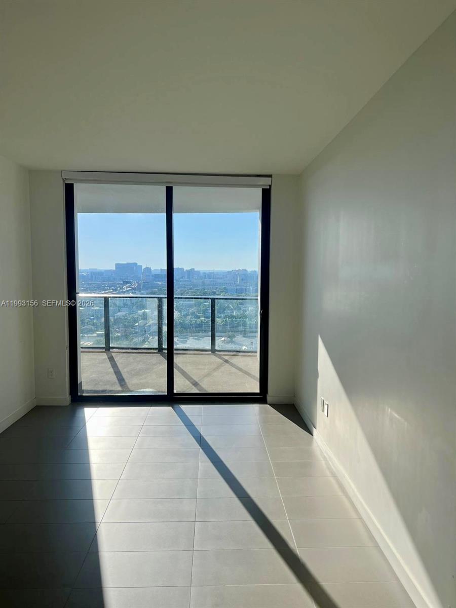 CANVAS CONDO - Residential