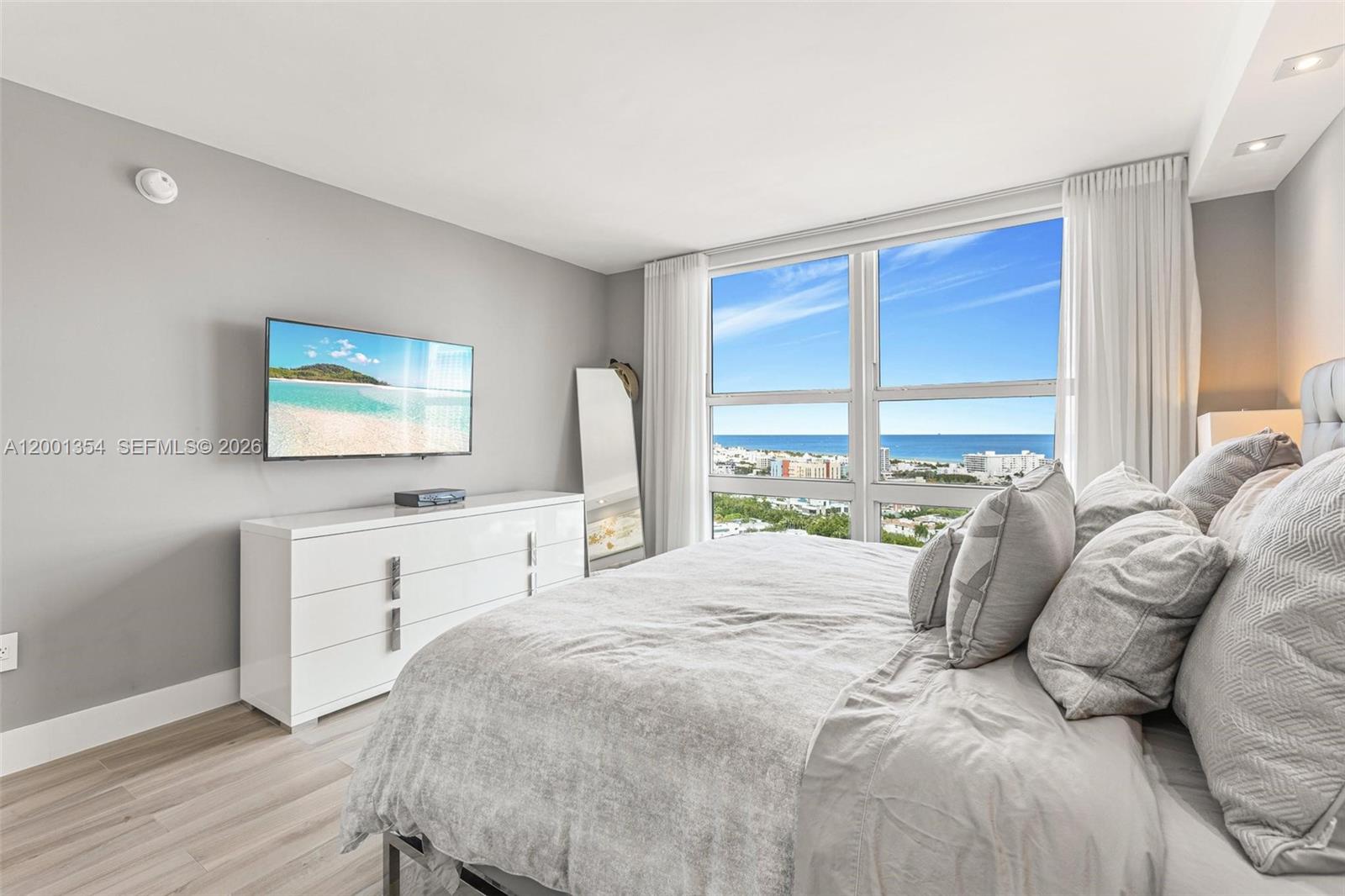 YACHT CLUB AT PORTOFINO C - Residential Lease