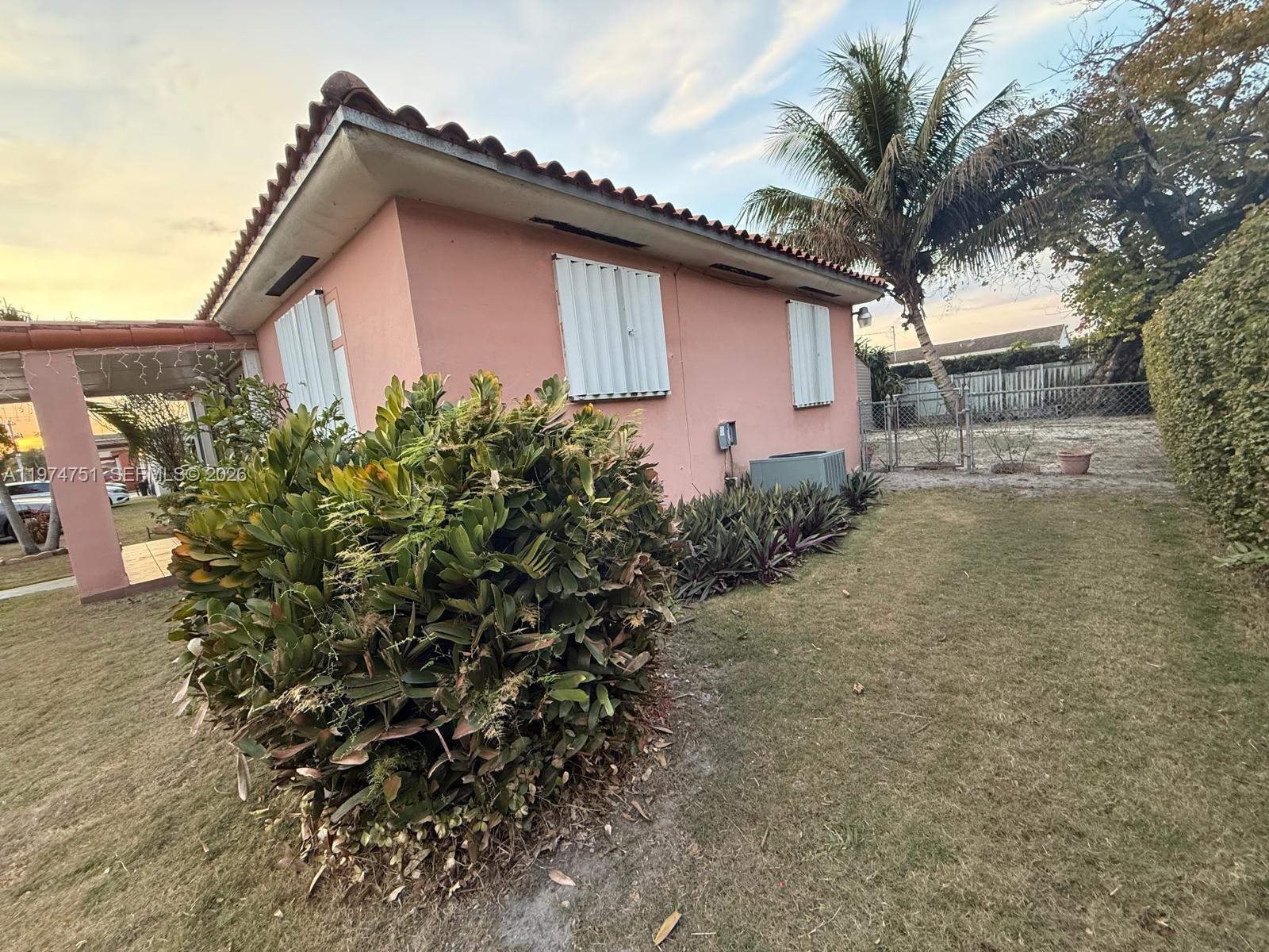 RICH HEIGHTS - Residential