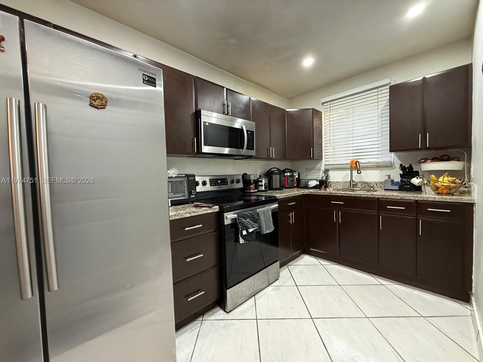 RICH HEIGHTS - Residential