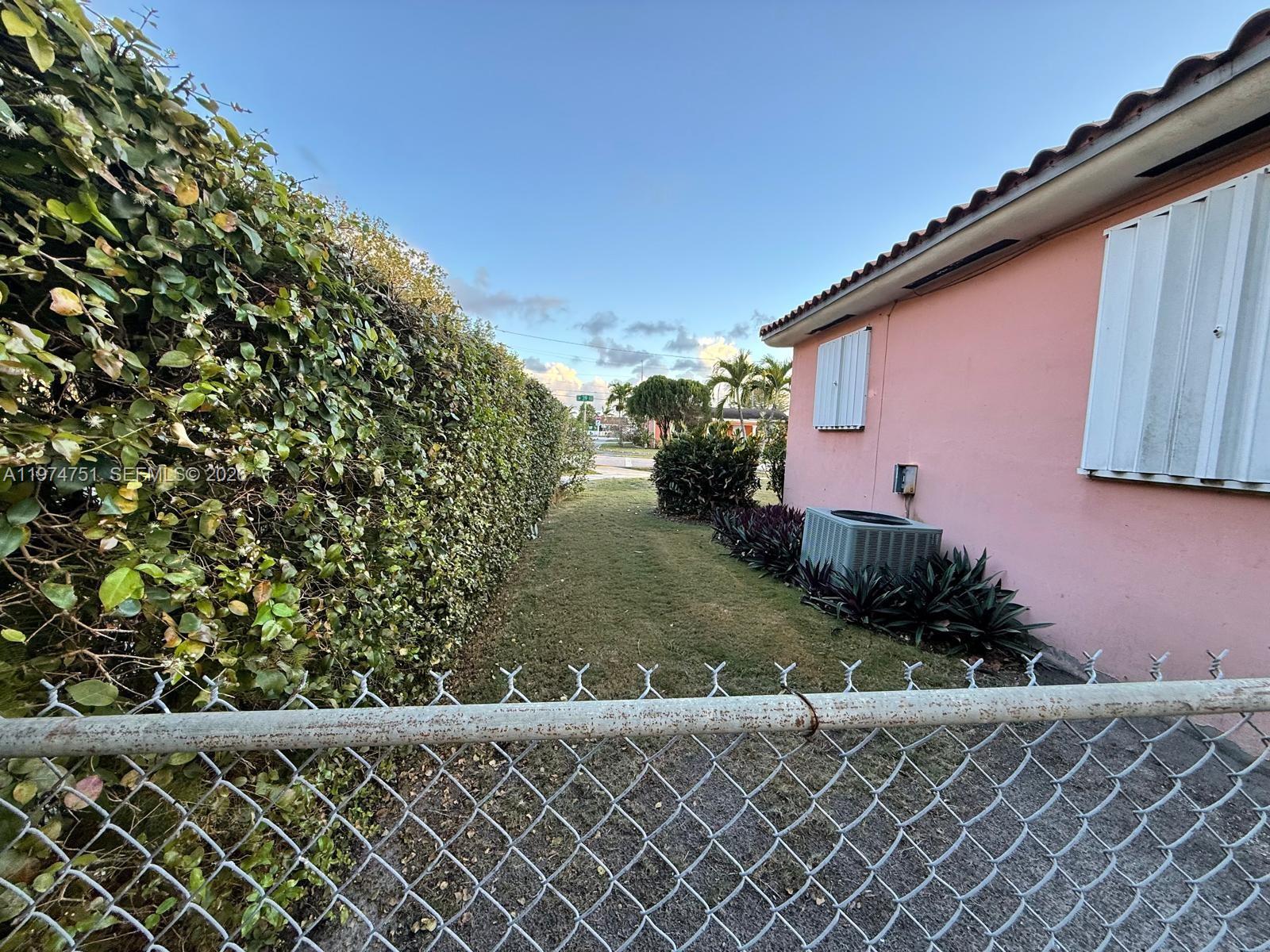 RICH HEIGHTS - Residential