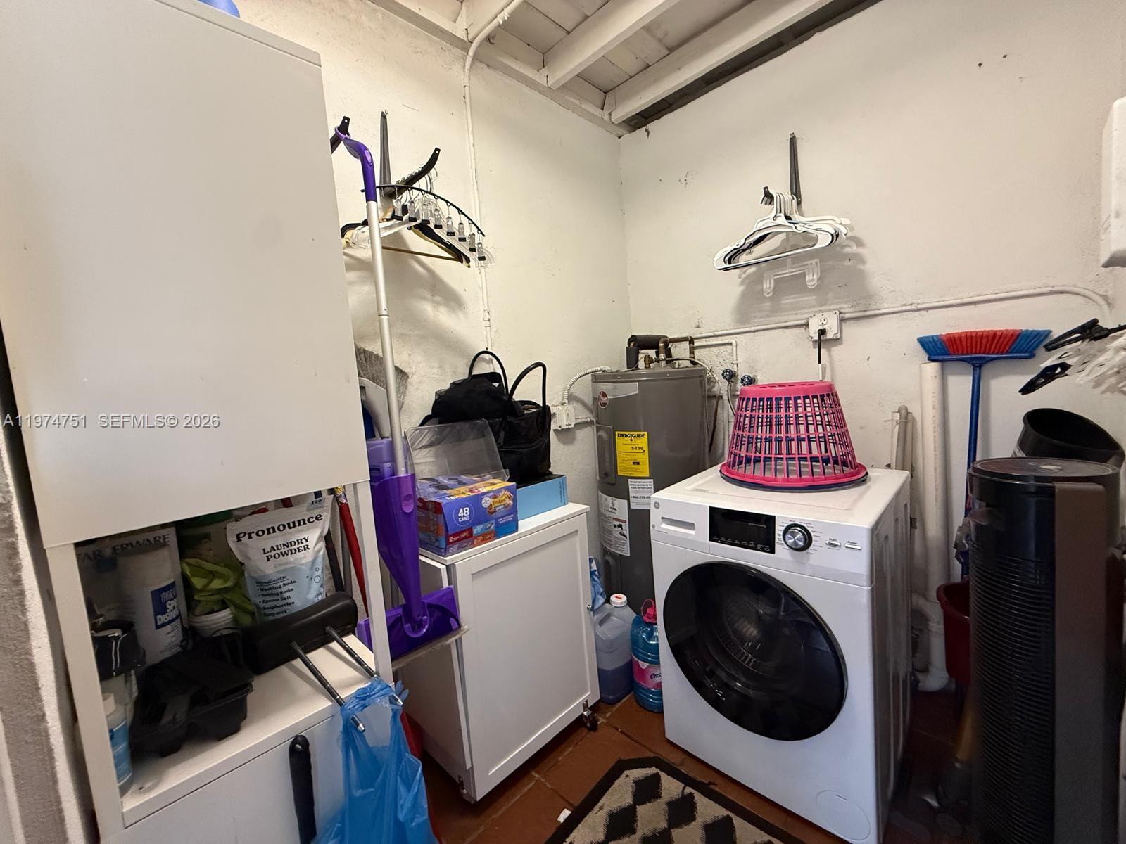 RICH HEIGHTS - Residential