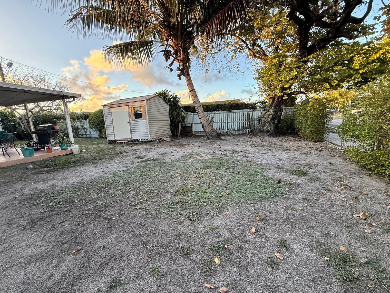 RICH HEIGHTS - Residential