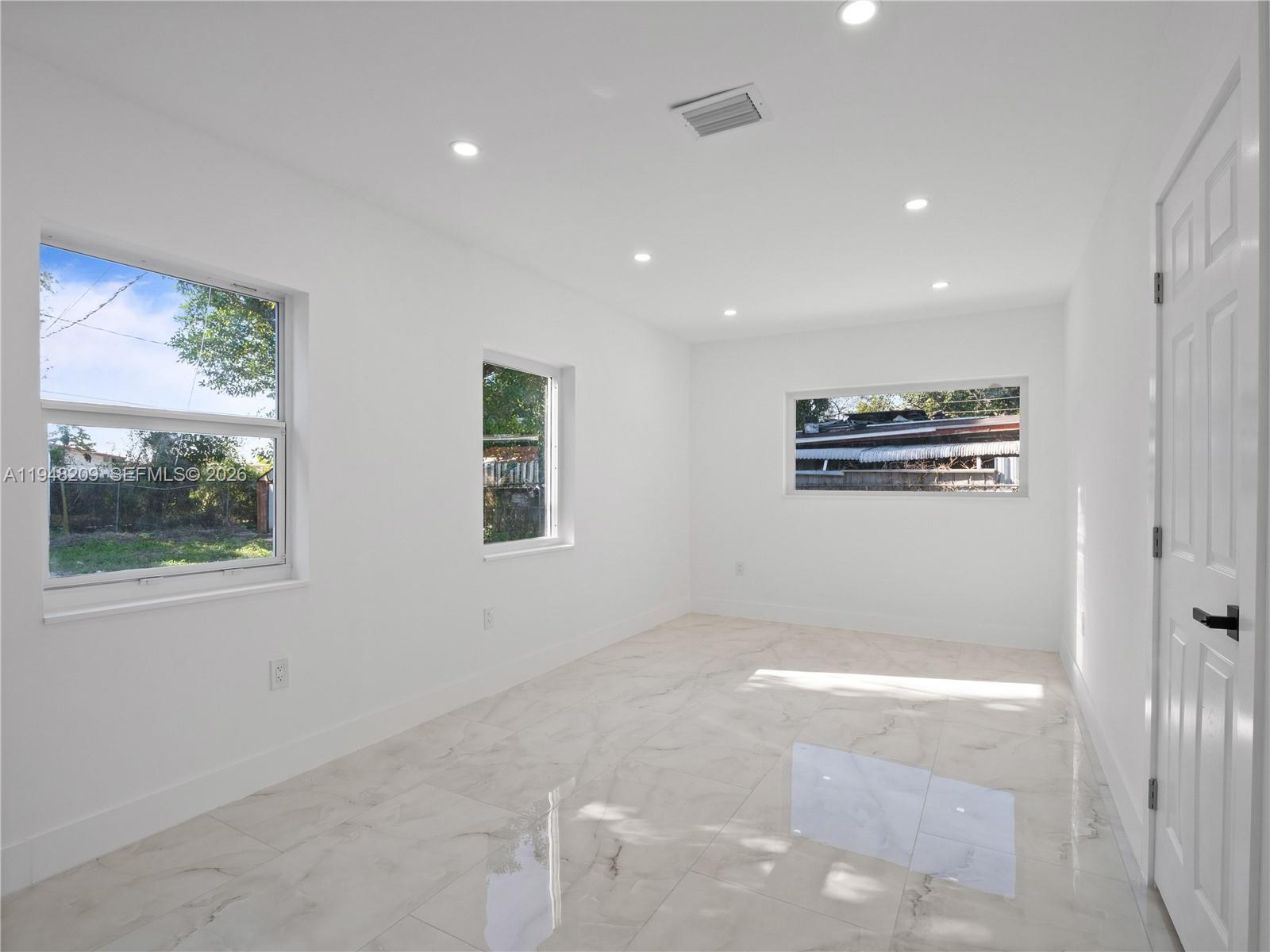 CURTISS PARK - Residential