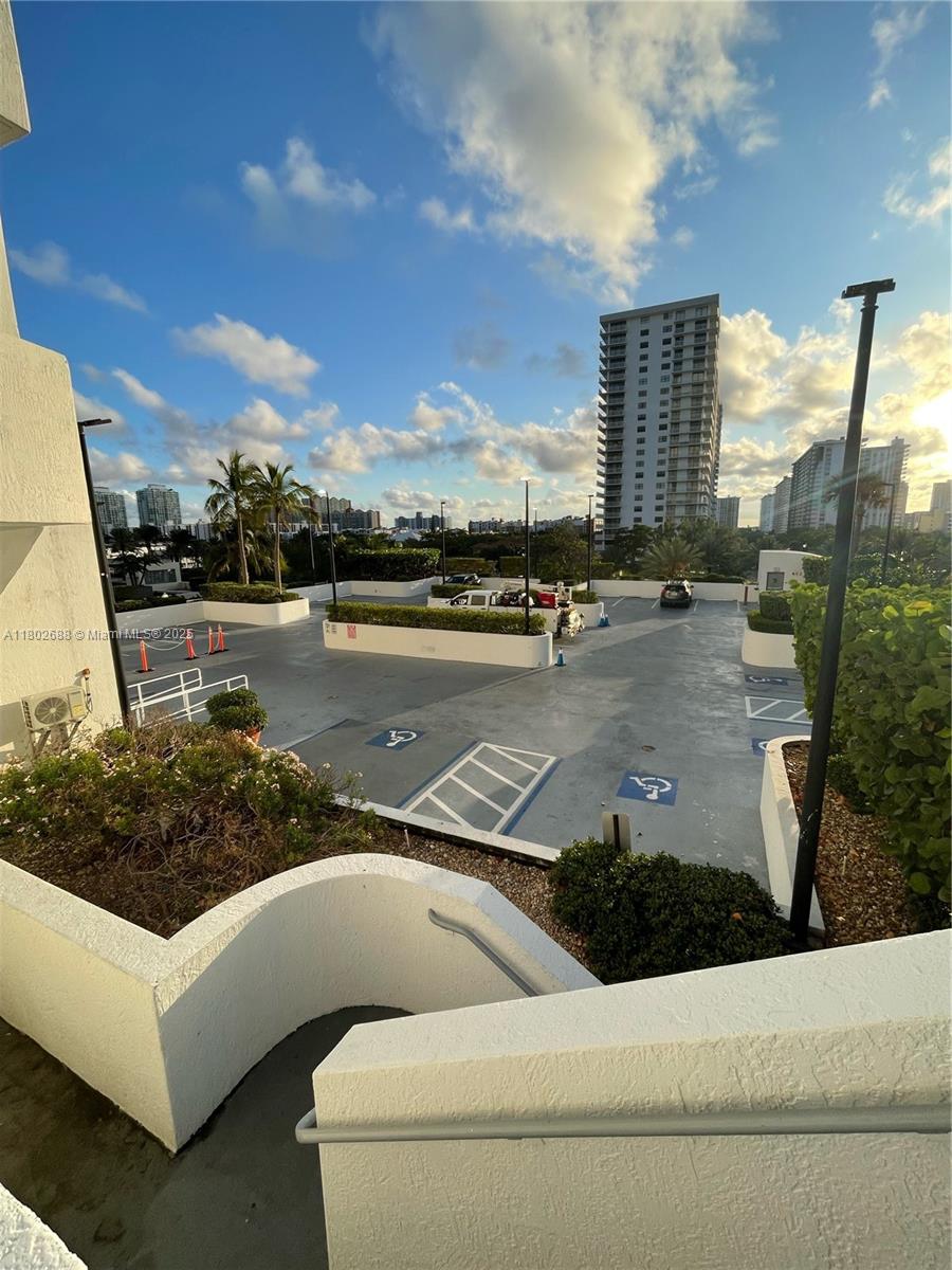 OCEAN POINT BEACH CLUB CO - Residential Lease