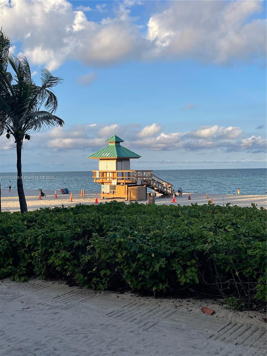 OCEAN POINT BEACH CLUB CO - Residential Lease