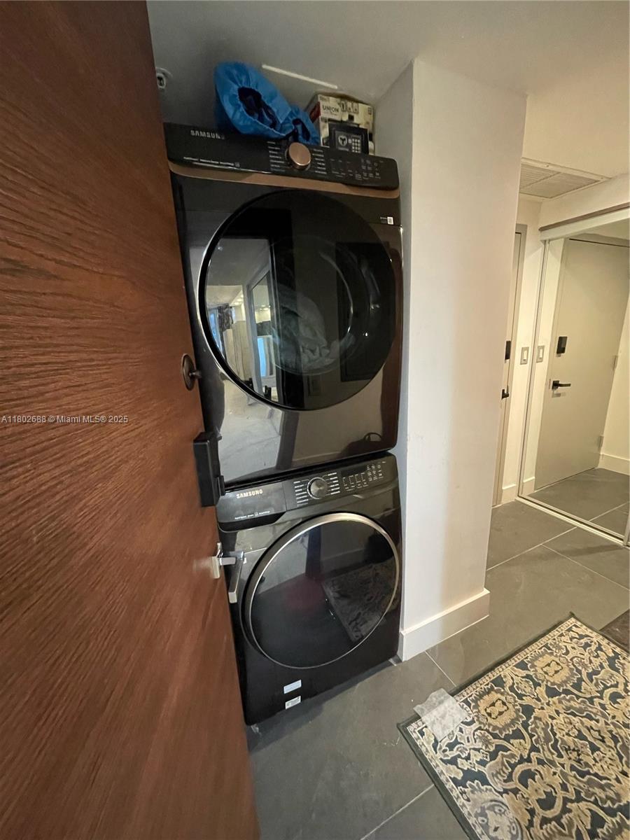 OCEAN POINT BEACH CLUB CO - Residential Lease