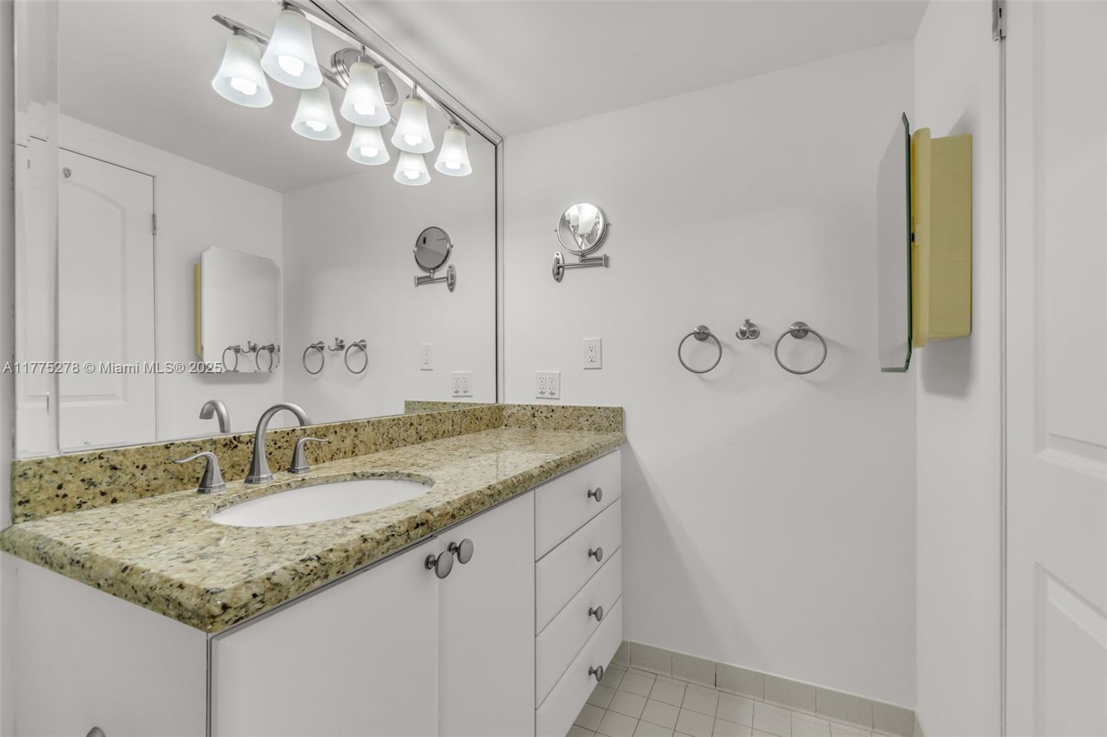 OLYMPUS CONDO PHASE - Residential