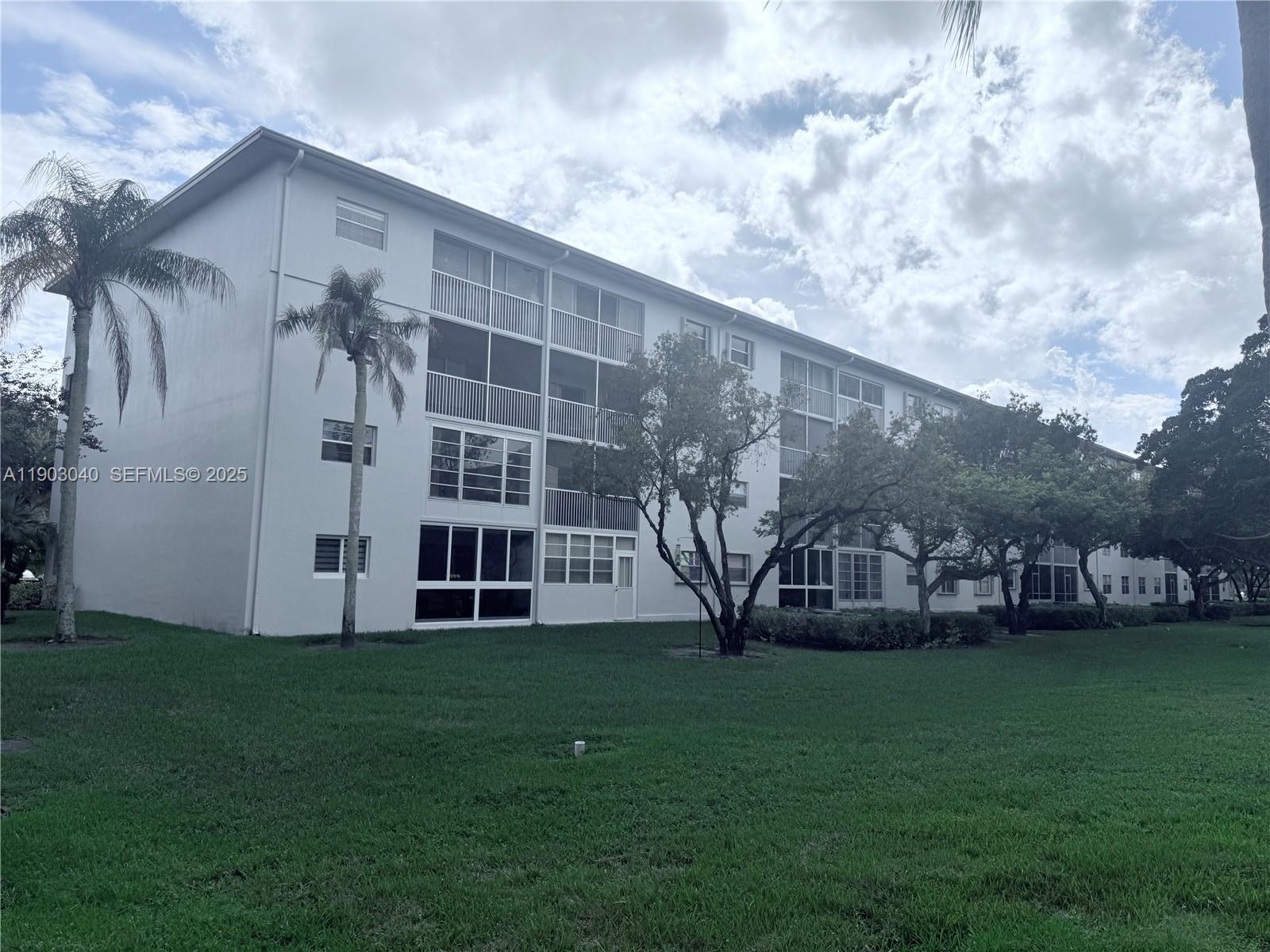 CAMBRIDGE AT CENTURY VILL - Residential