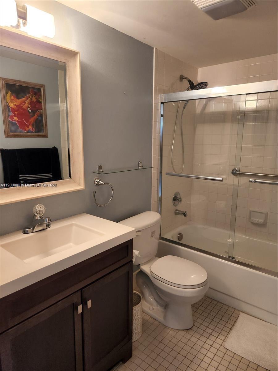 CAMBRIDGE AT CENTURY VILL - Residential