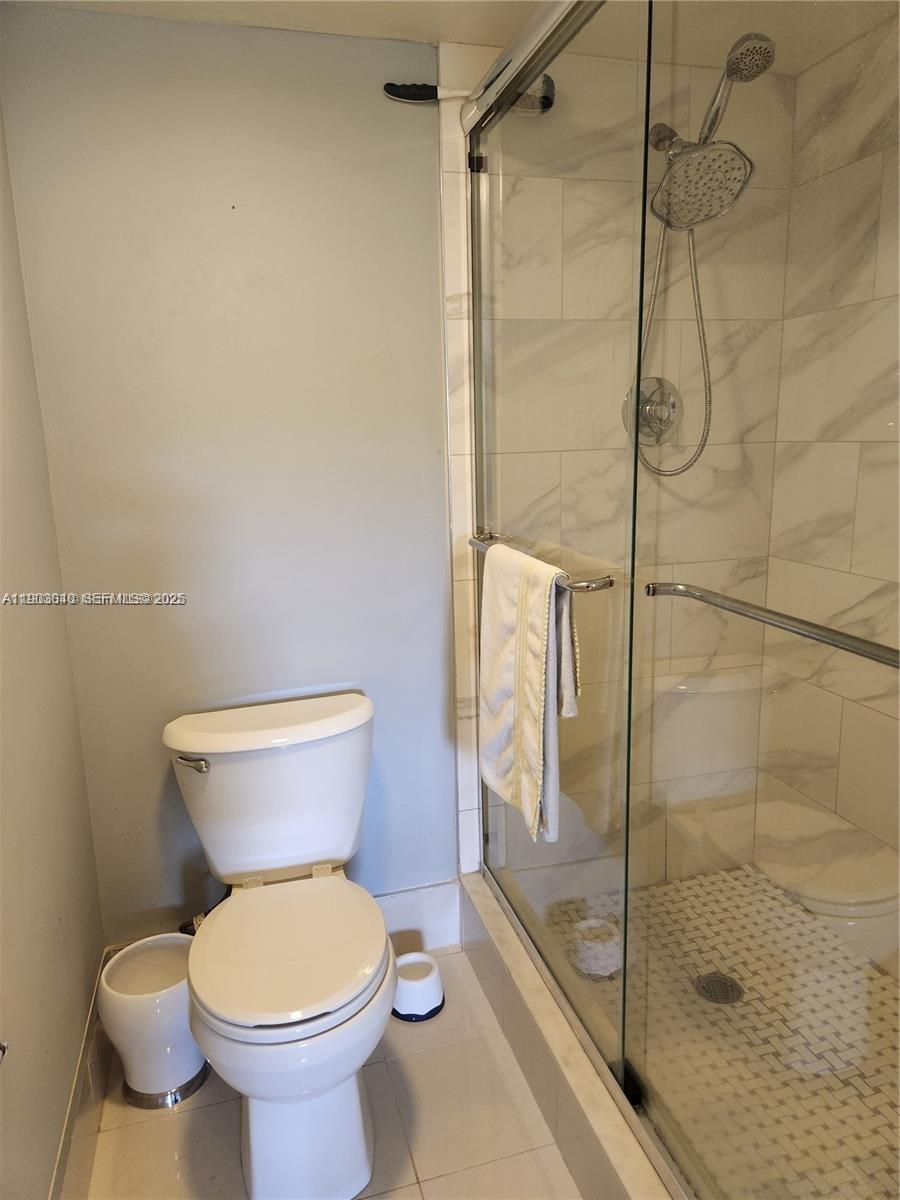 CAMBRIDGE AT CENTURY VILL - Residential