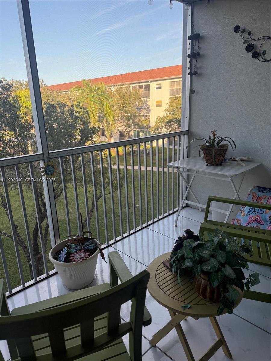 CAMBRIDGE AT CENTURY VILL - Residential