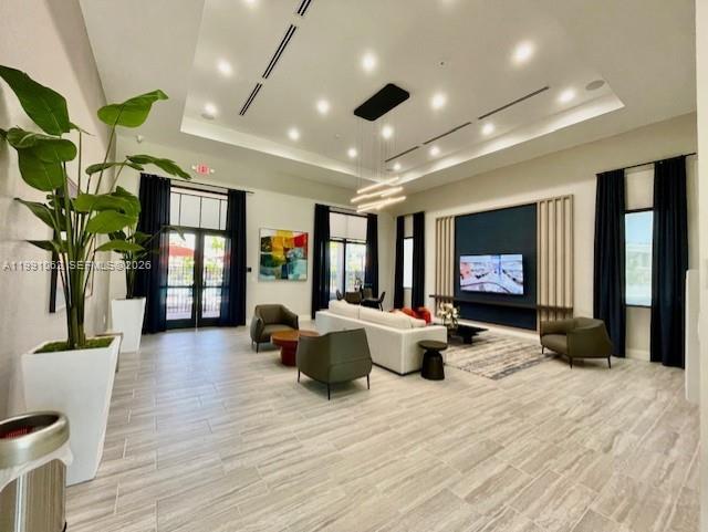 PINE VISTA - Residential