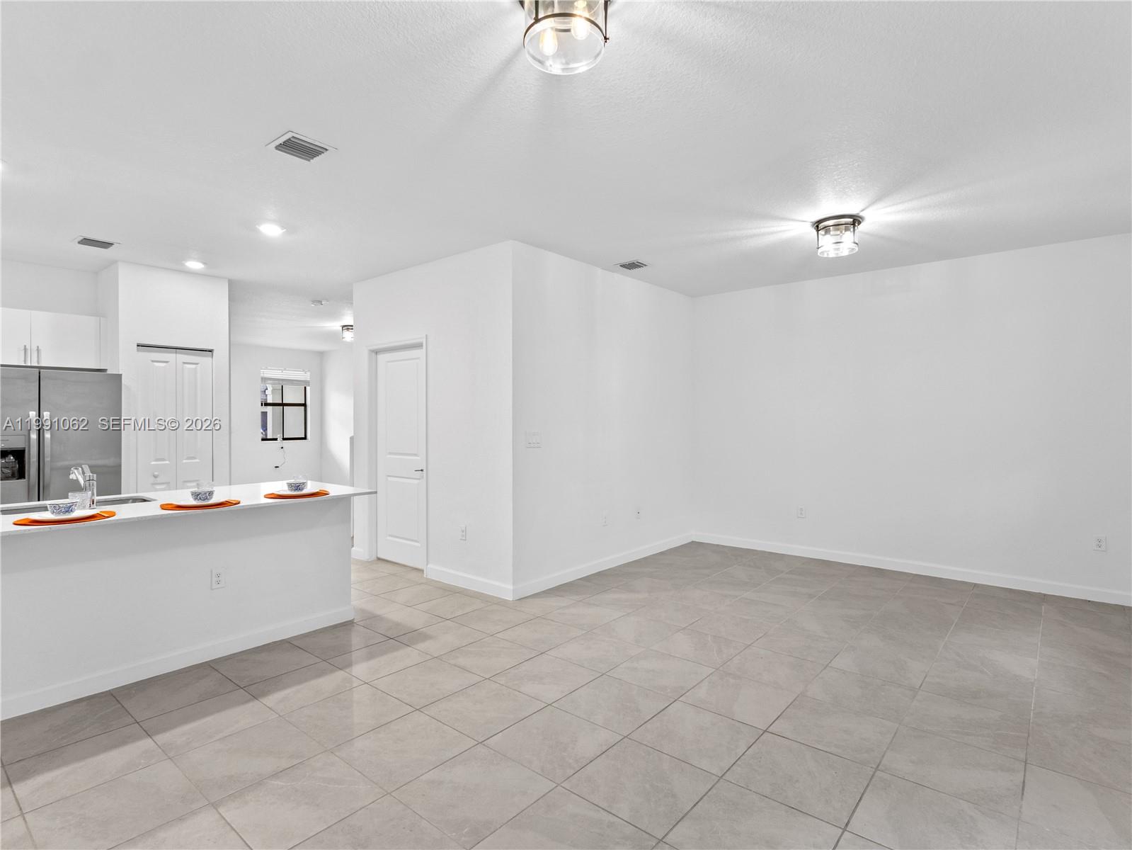 PINE VISTA - Residential