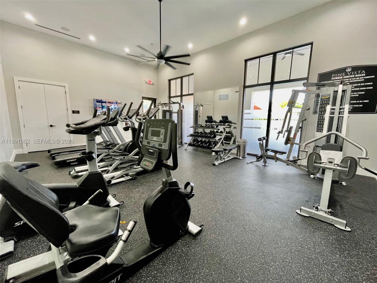 PINE VISTA - Residential