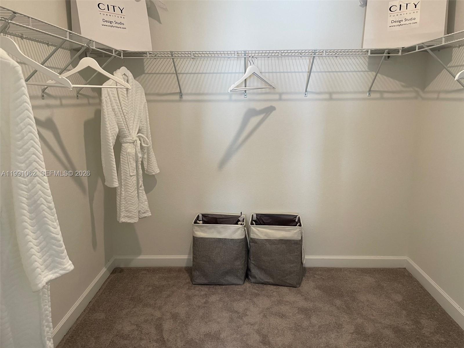 PINE VISTA - Residential