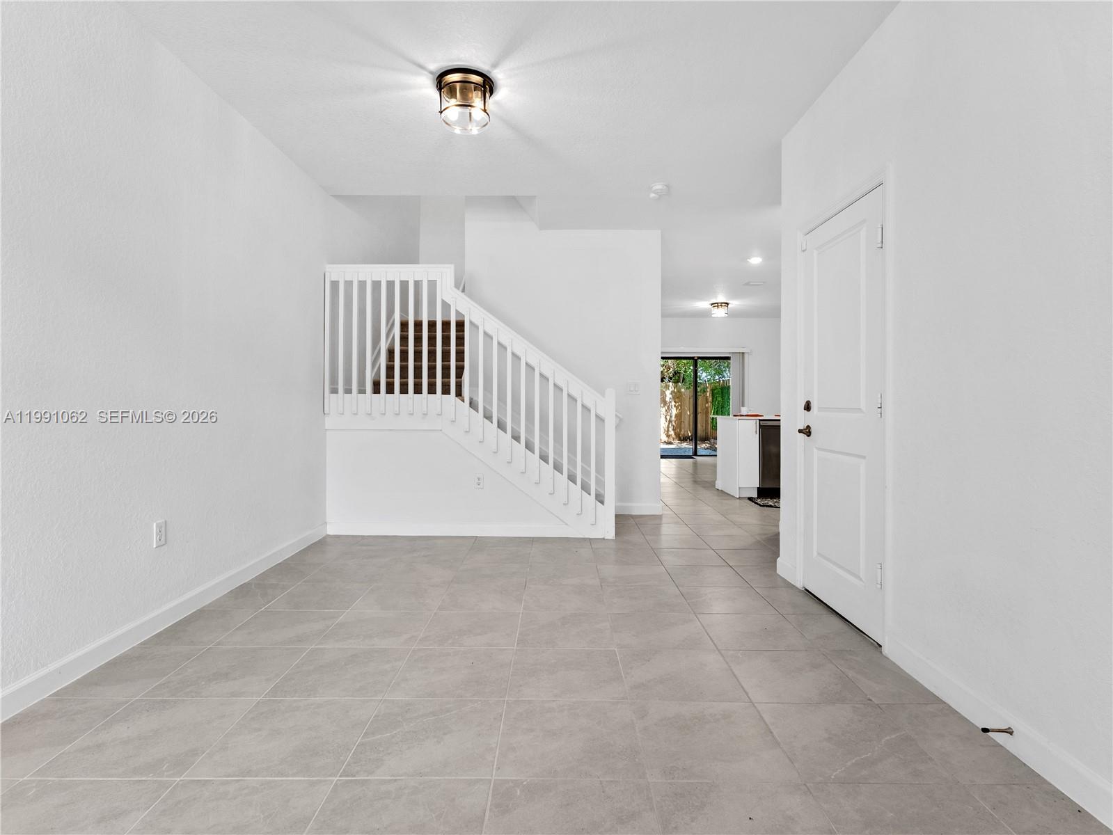 PINE VISTA - Residential