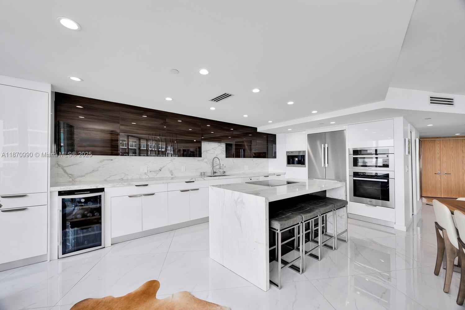 2127 Brickell Ave 801