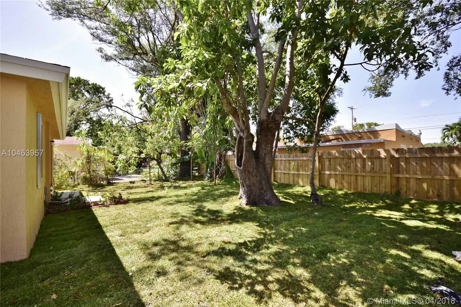 PINE HIGHLANDS - Residential